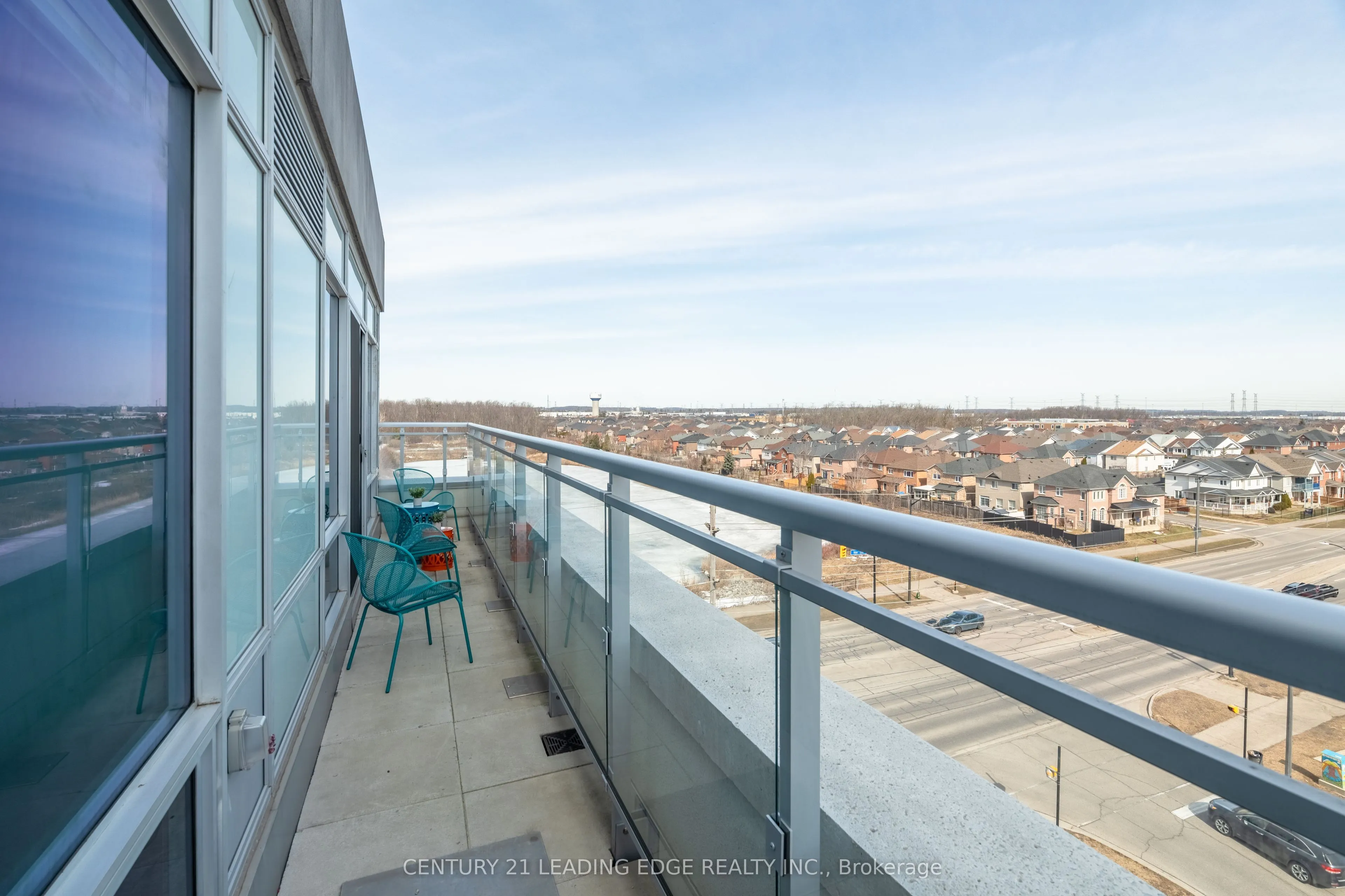 1050 MAIN Street E, #610