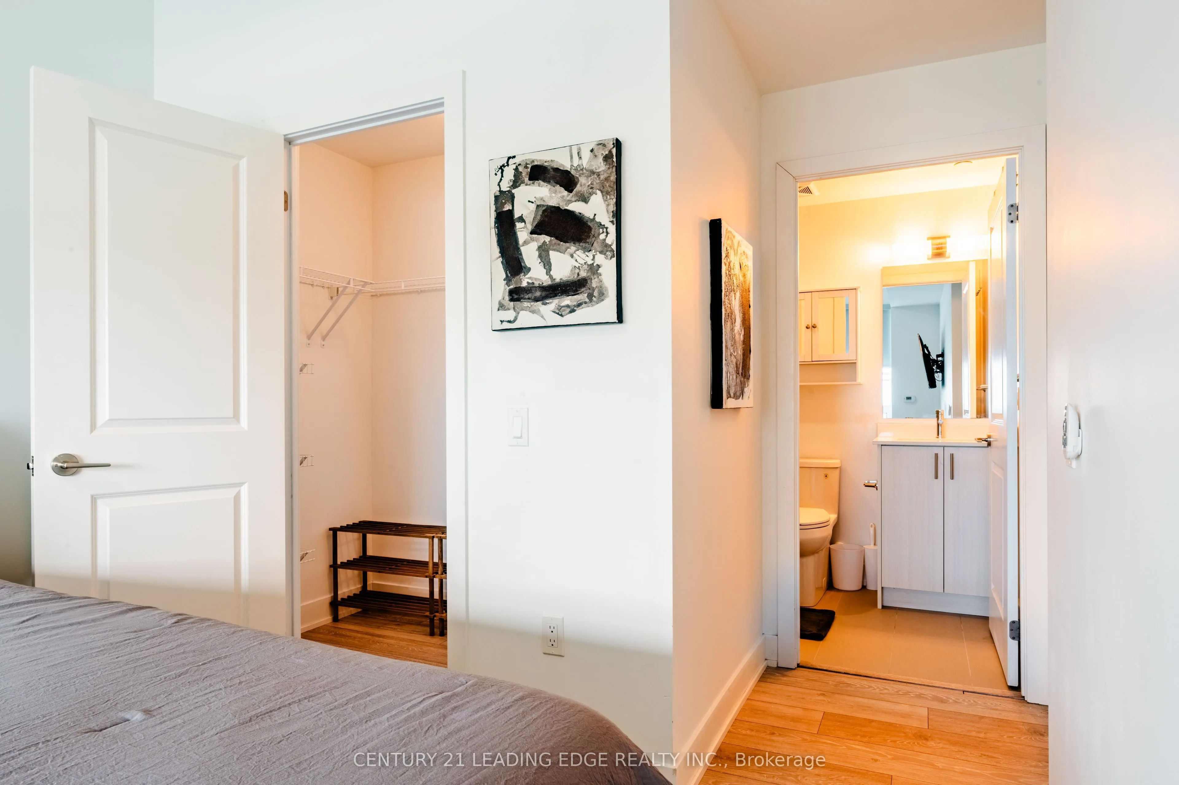1050 MAIN Street E, #610