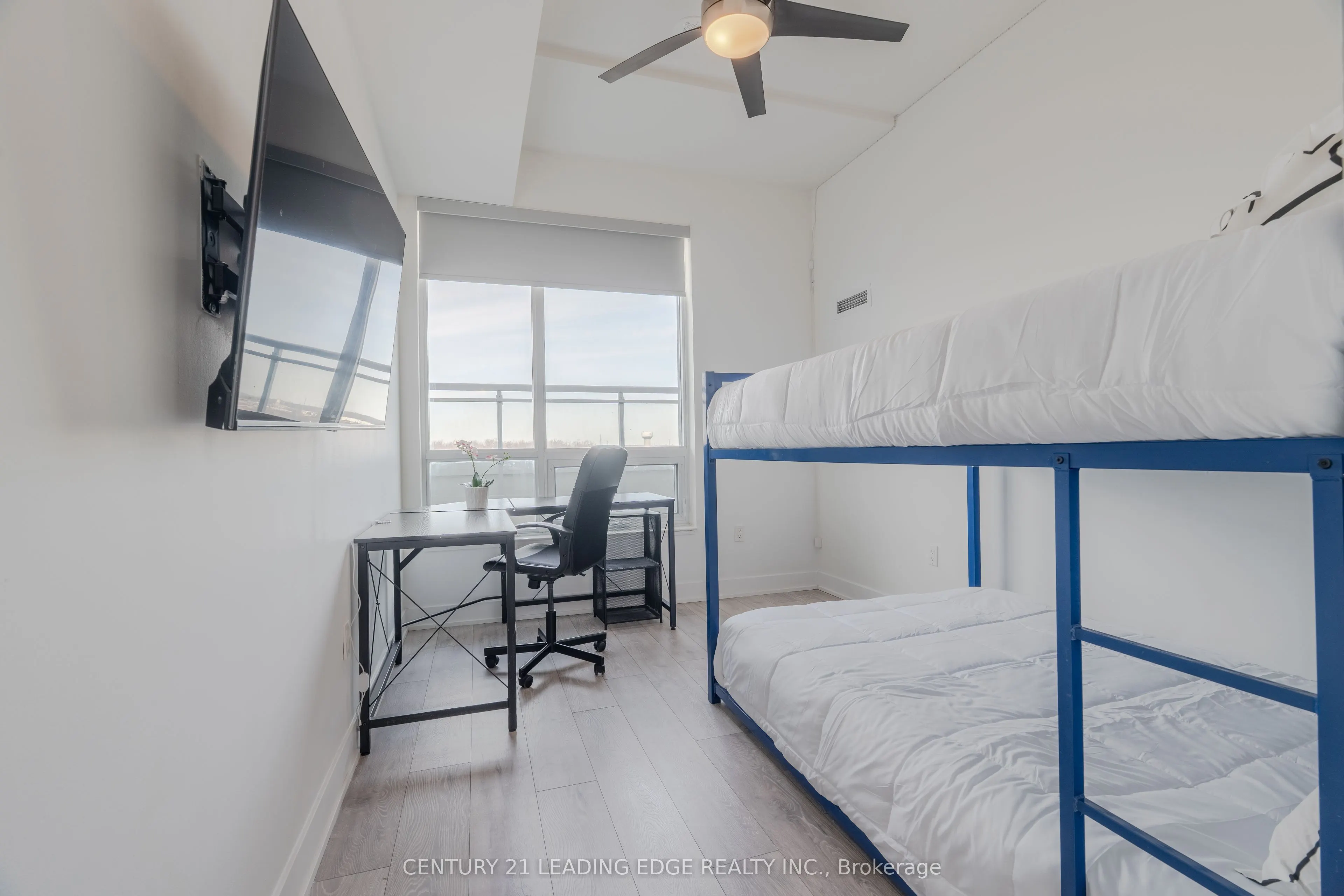 1050 MAIN Street E, #610