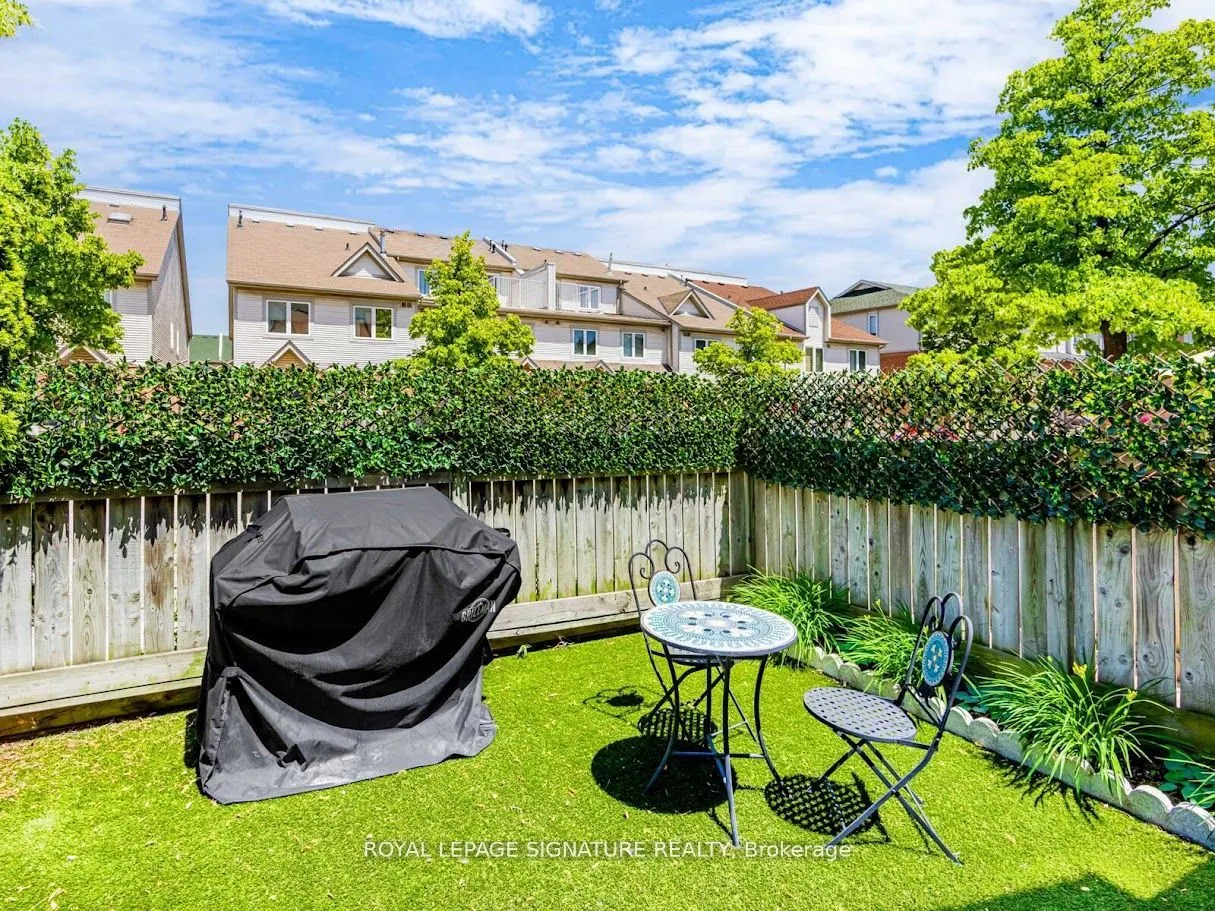 1211 Parkwest Place, #13