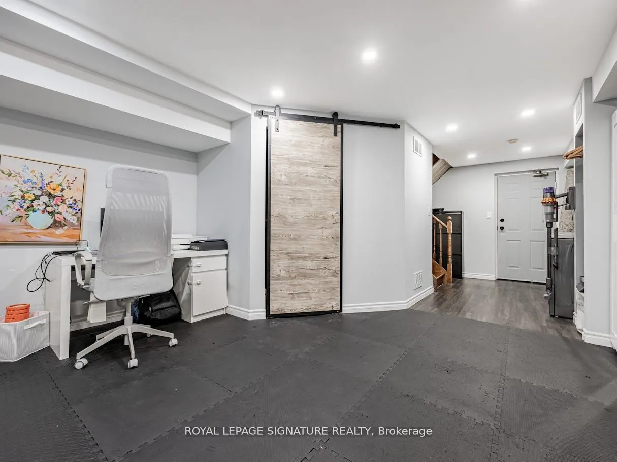 1211 Parkwest Place, #13
