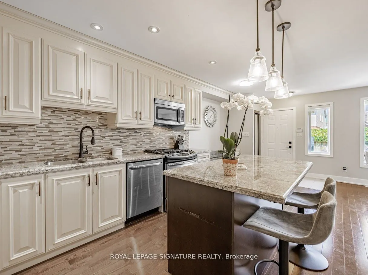 1211 Parkwest Place, #13