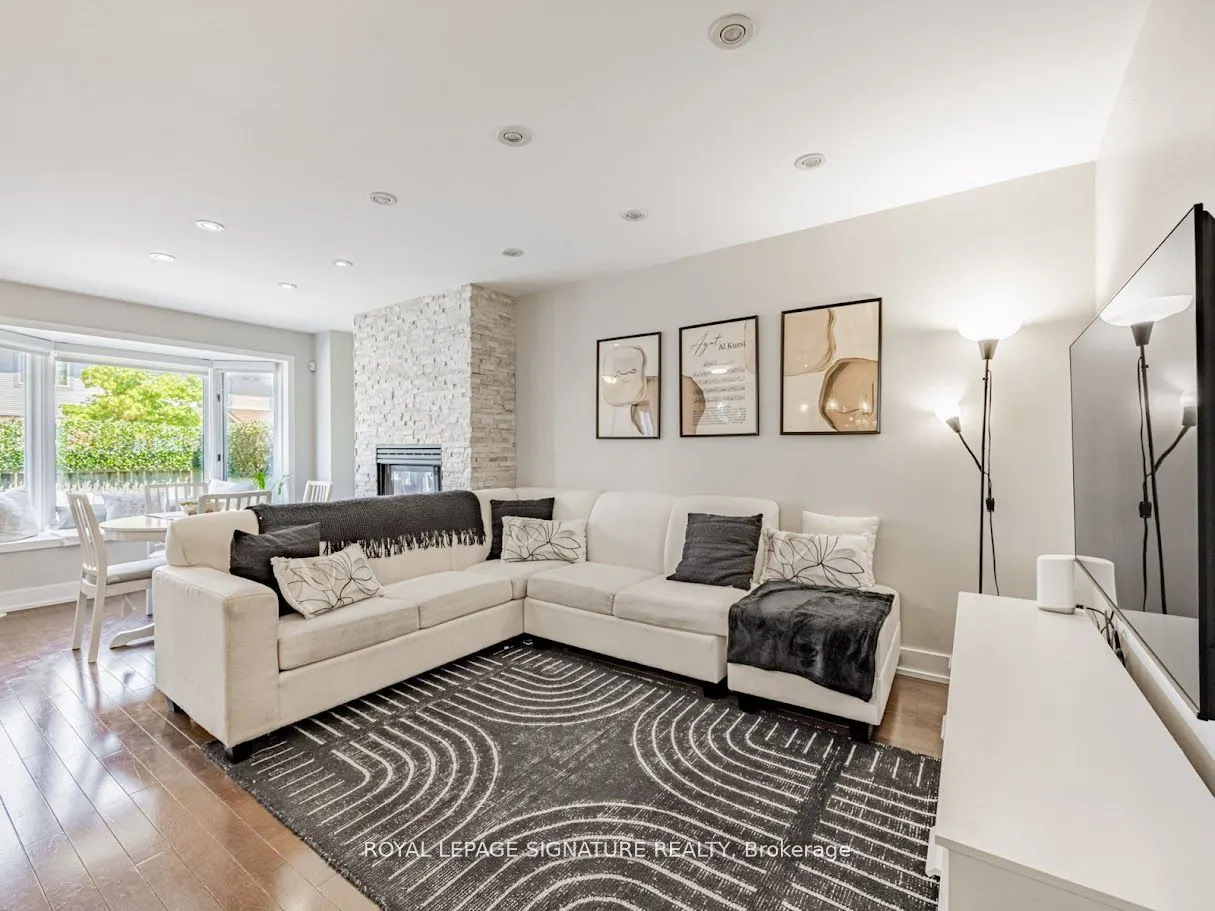1211 Parkwest Place, #13
