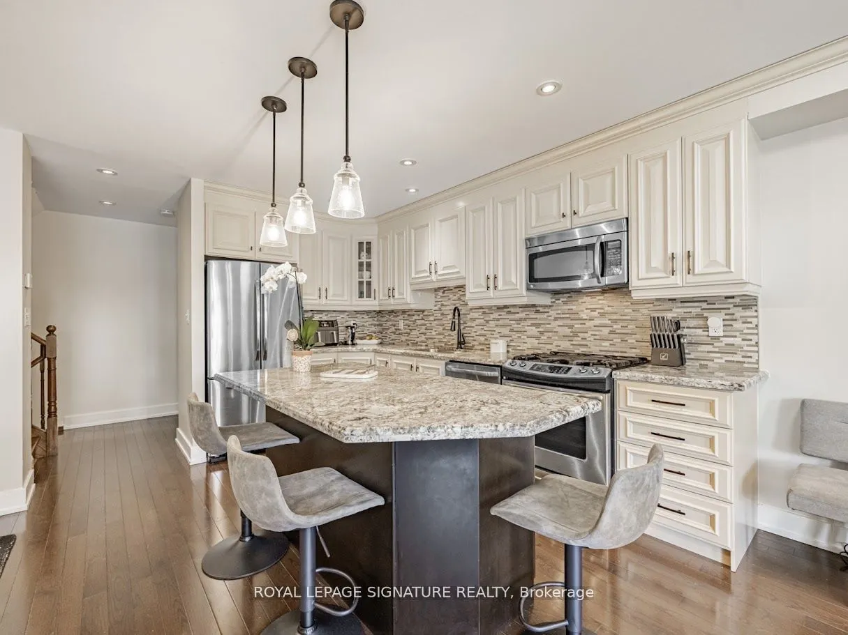 1211 Parkwest Place, #13