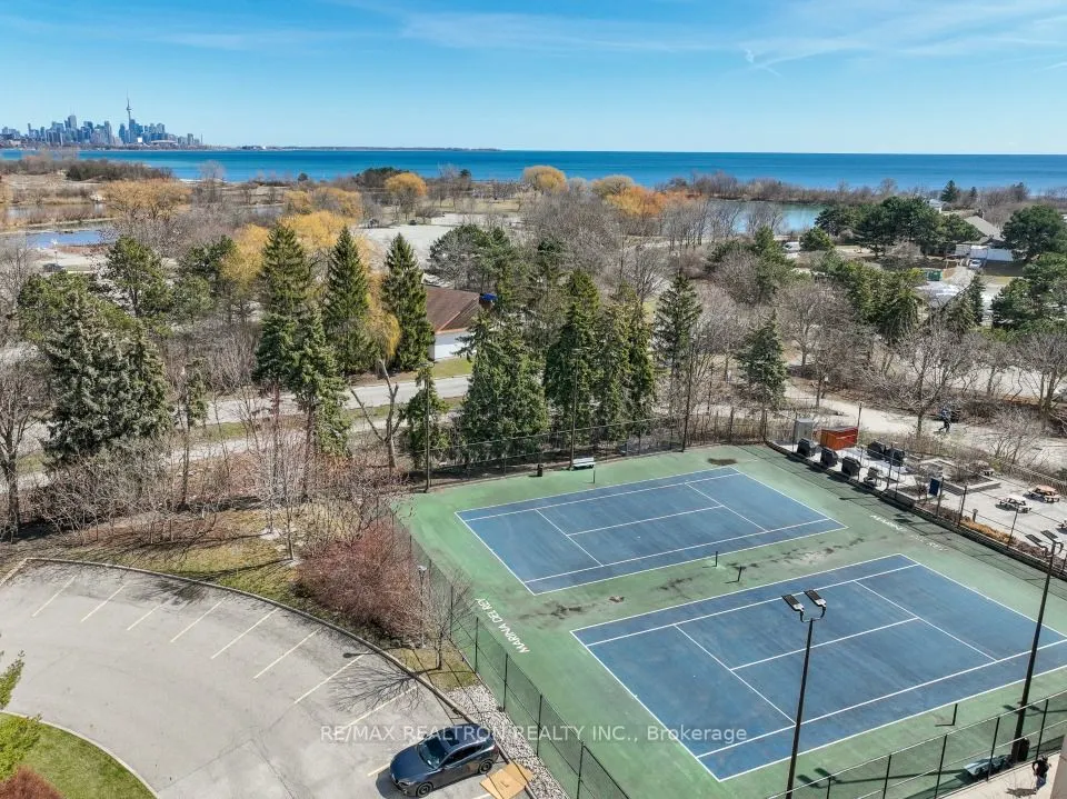 2261 Lake Shore Boulevard W, #220
