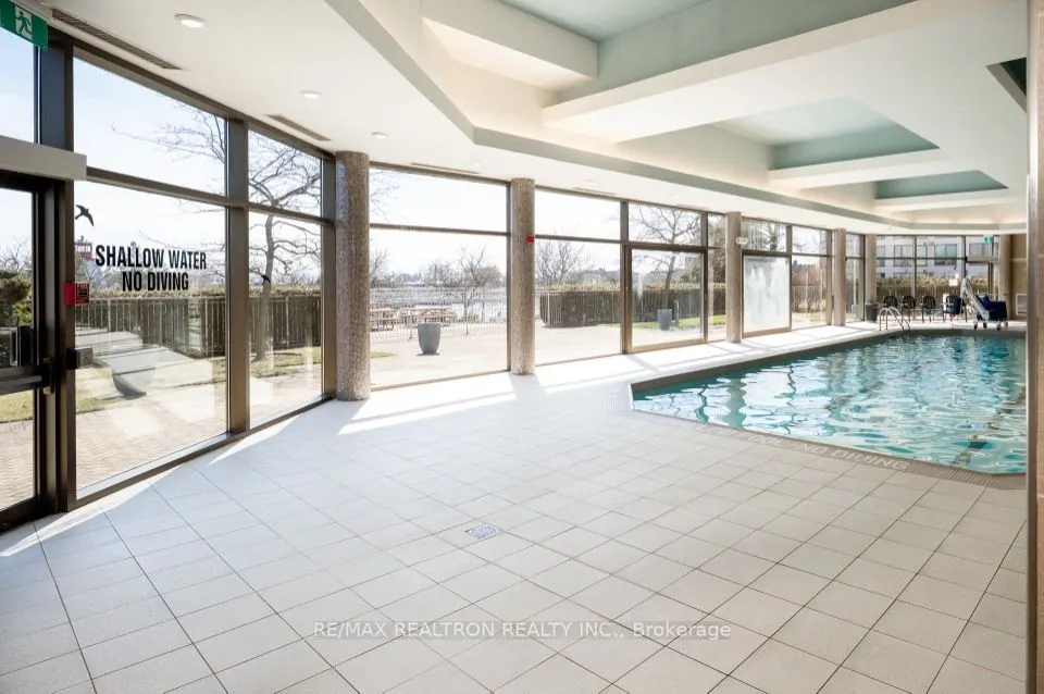 2261 Lake Shore Boulevard W, #220