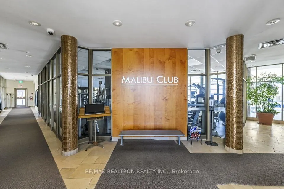 2261 Lake Shore Boulevard W, #220