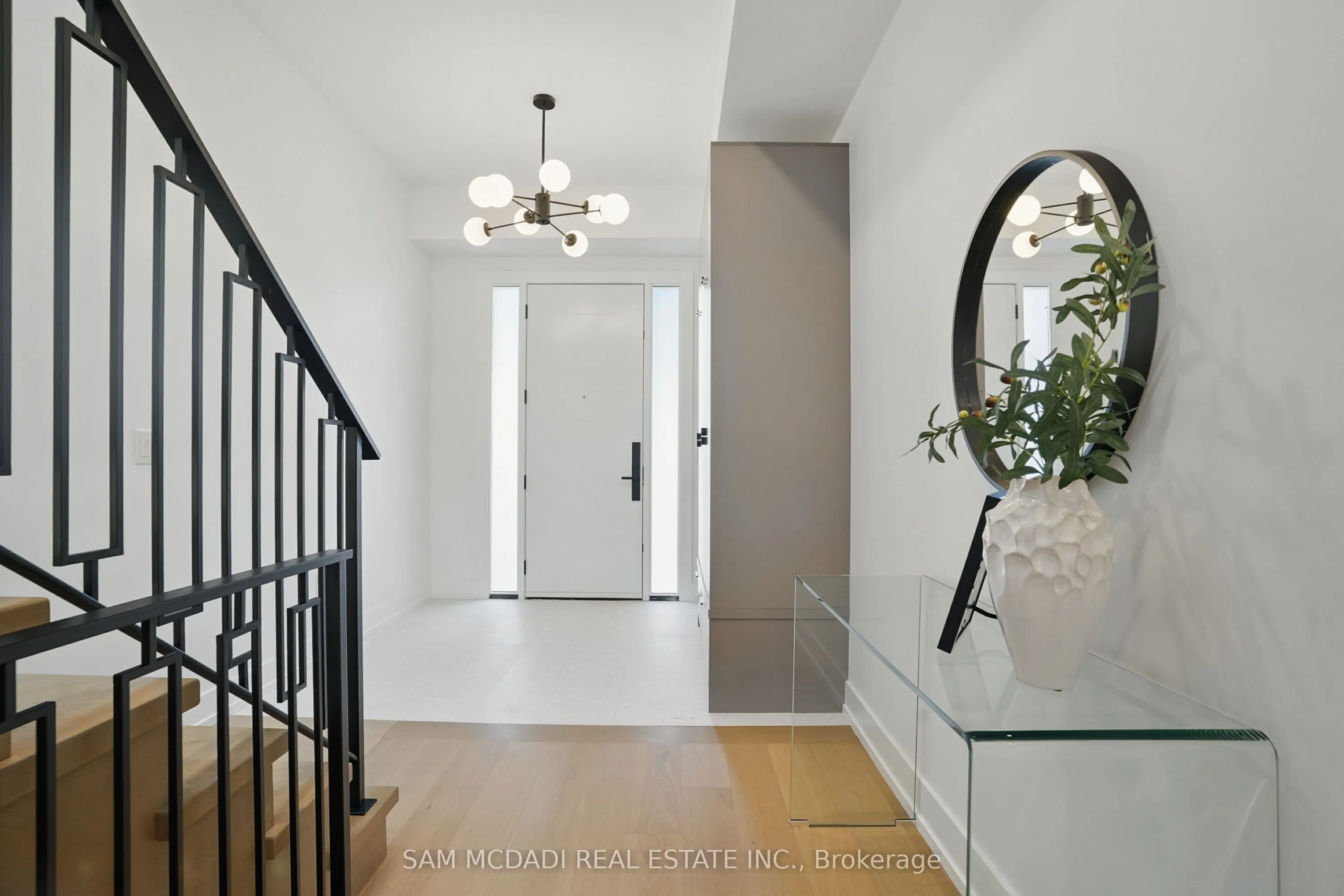 1039 Caven Street