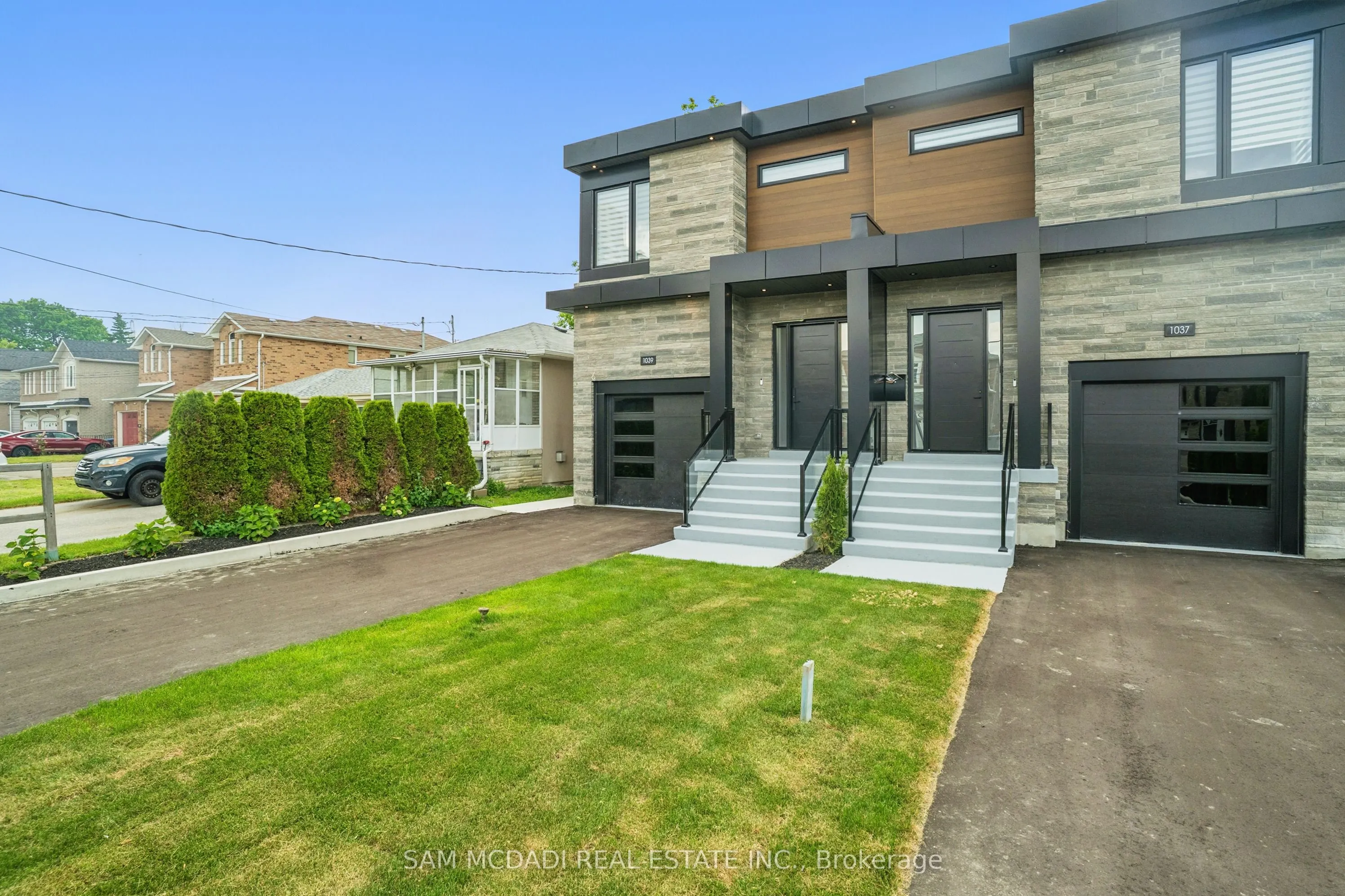 1039 Caven Street