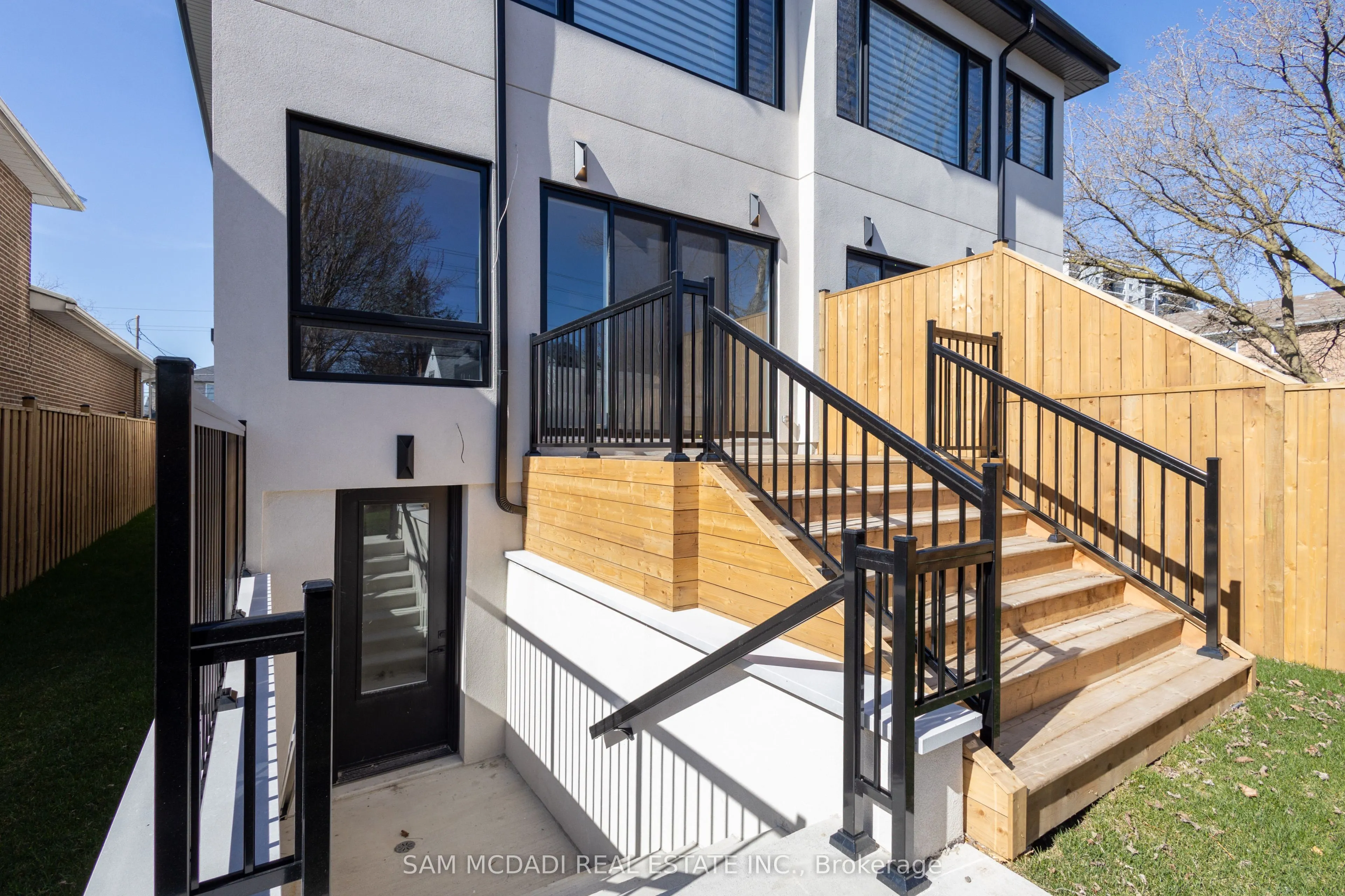 1037 Caven Street