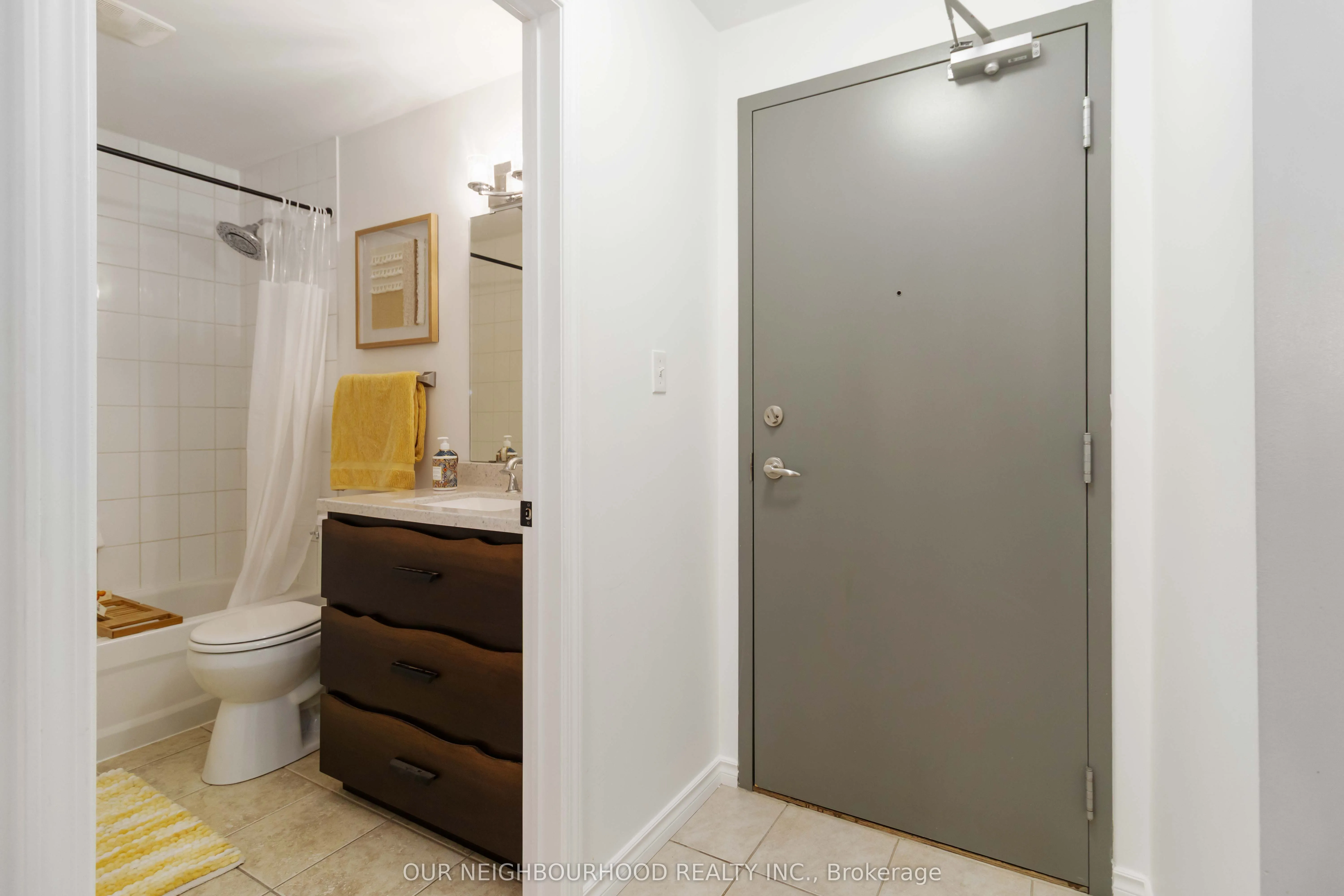 3075 Thomas Street, #201