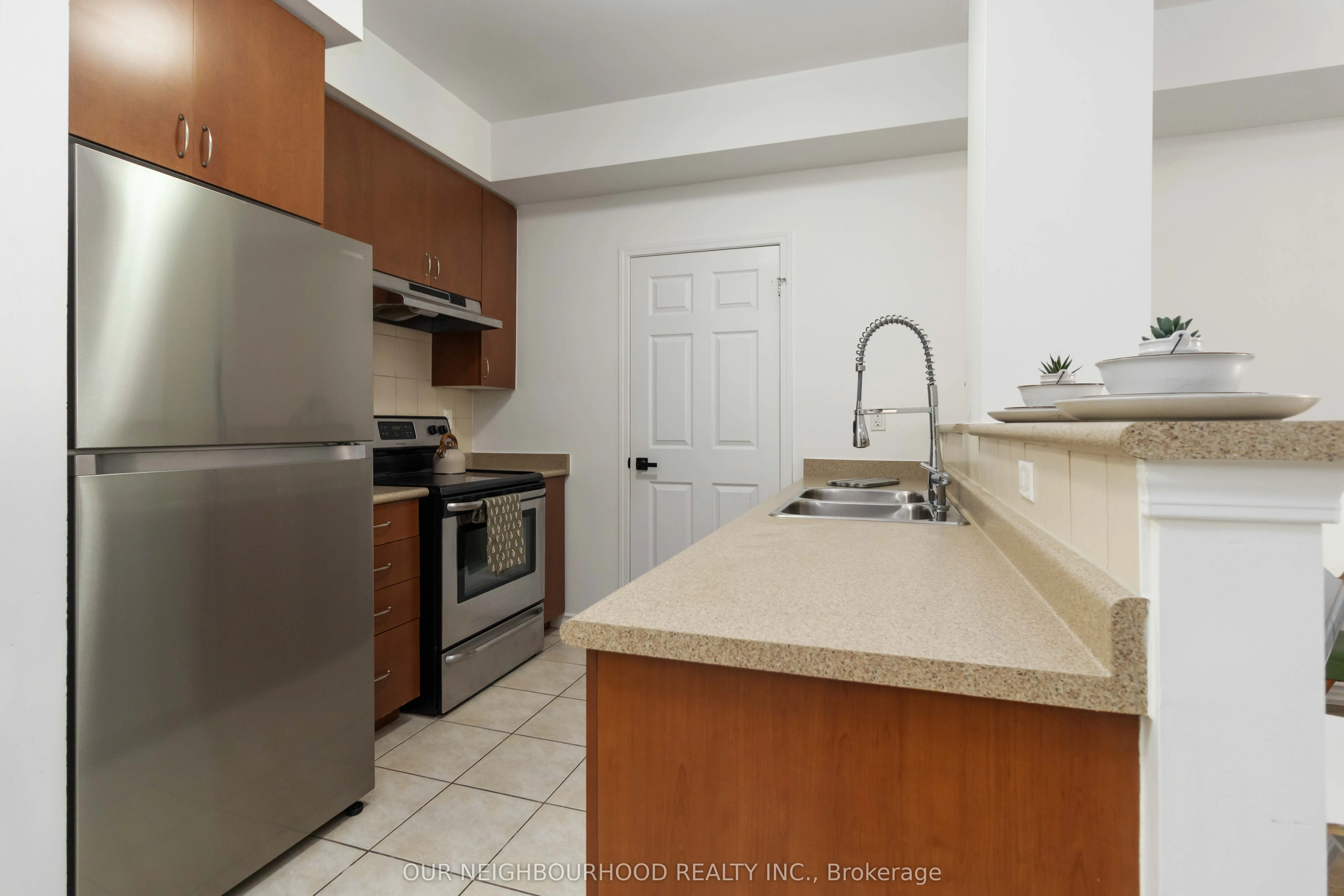 3075 Thomas Street, #201