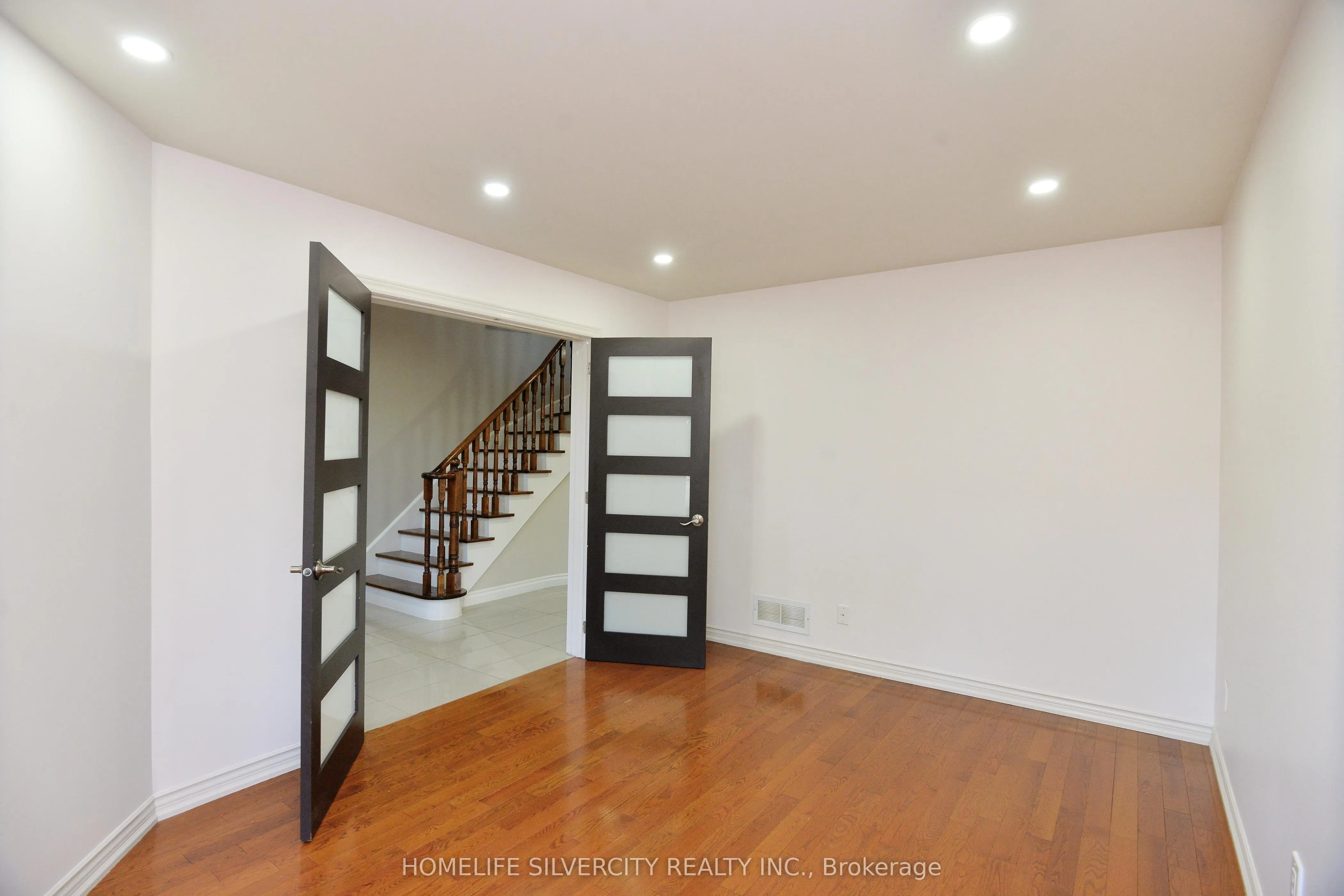 38 ESPOSITO Drive