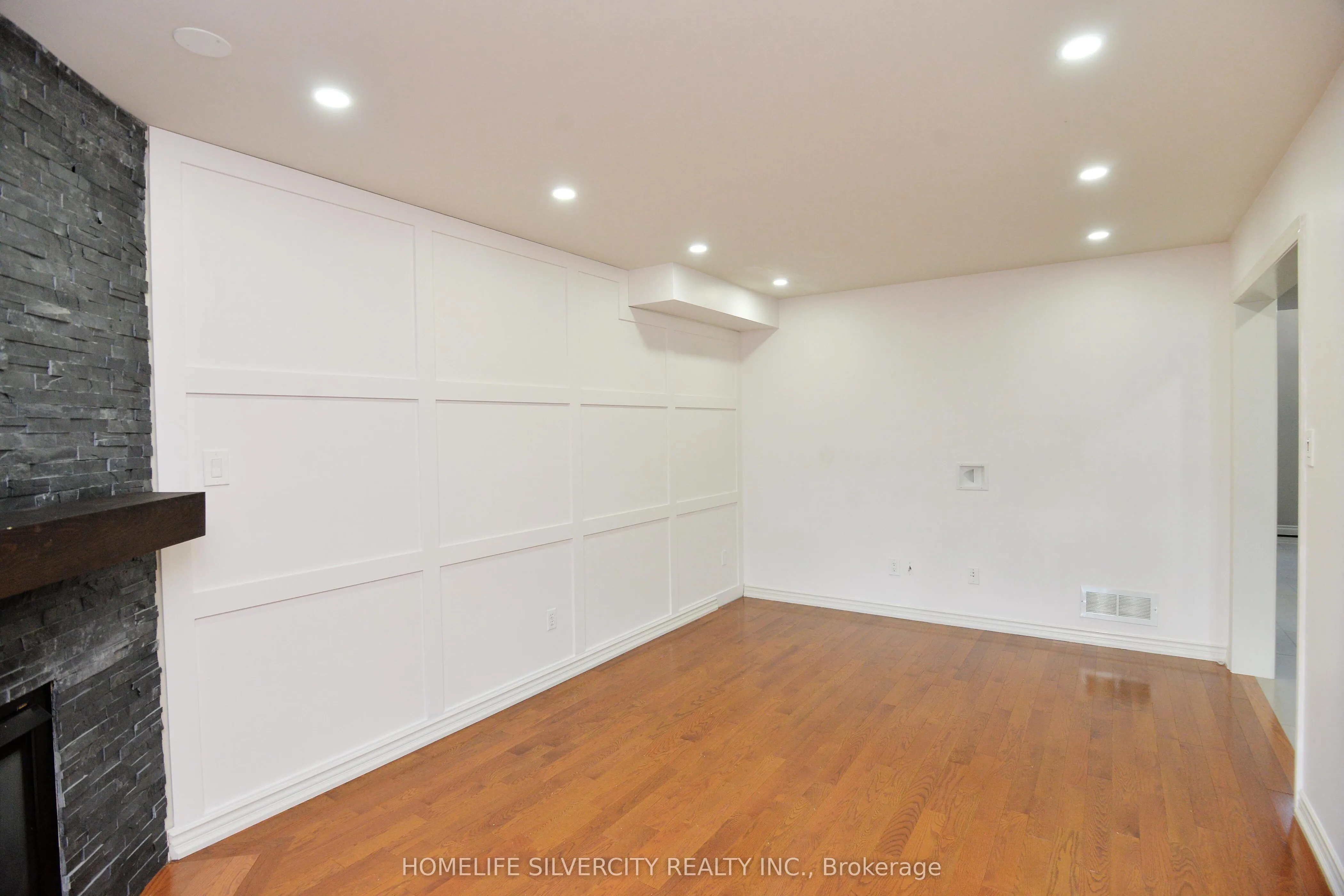 38 ESPOSITO Drive
