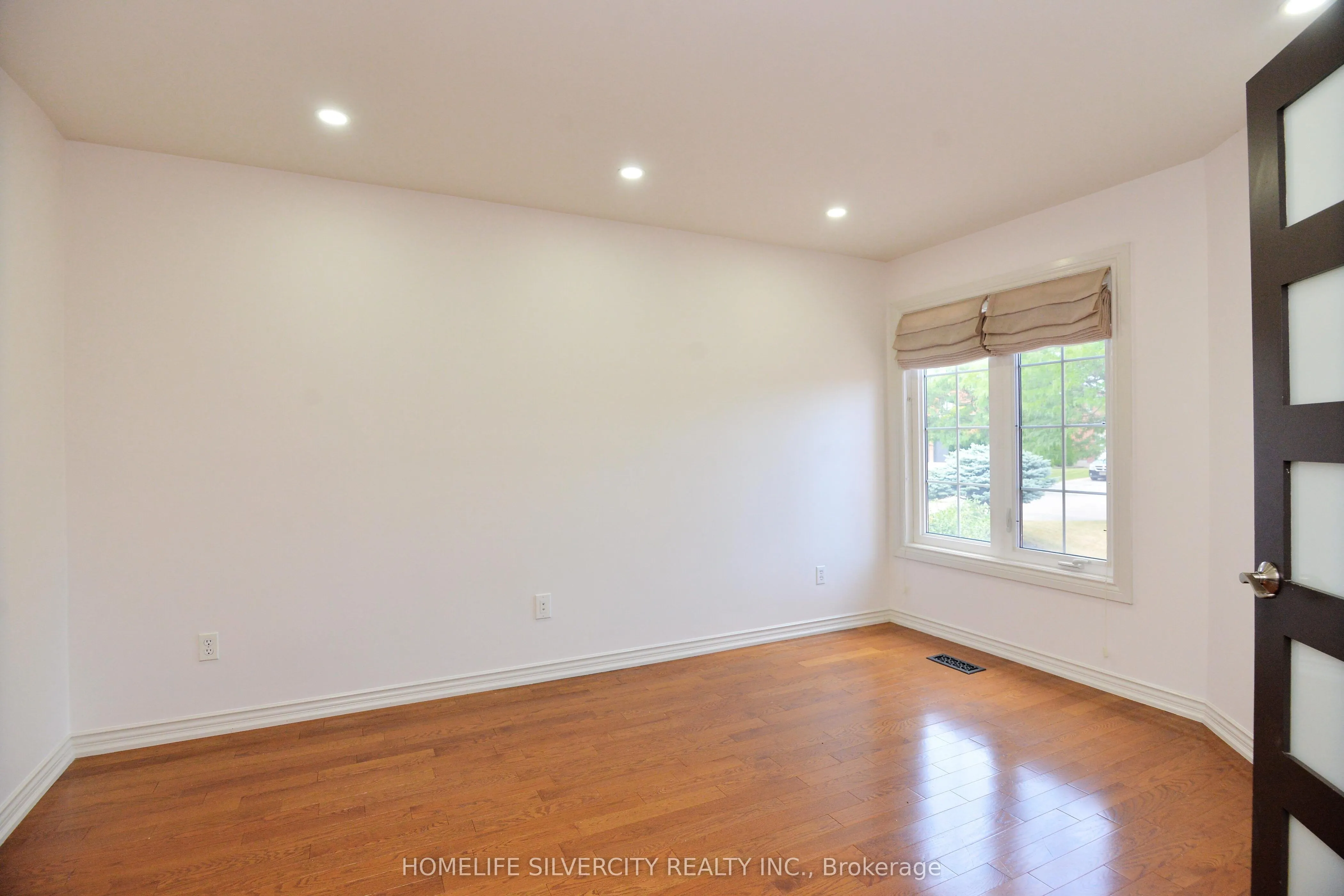 38 ESPOSITO Drive