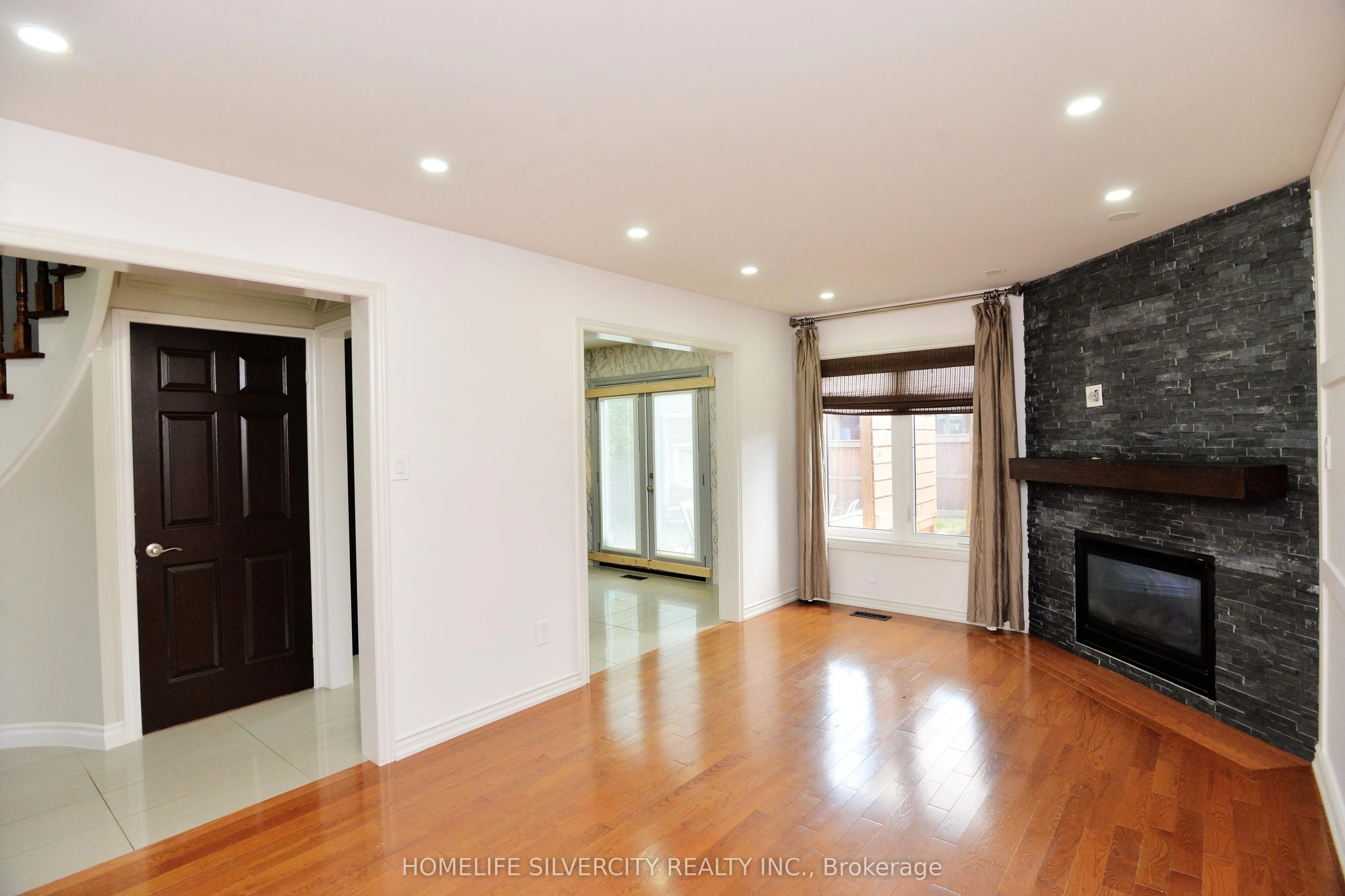38 ESPOSITO Drive