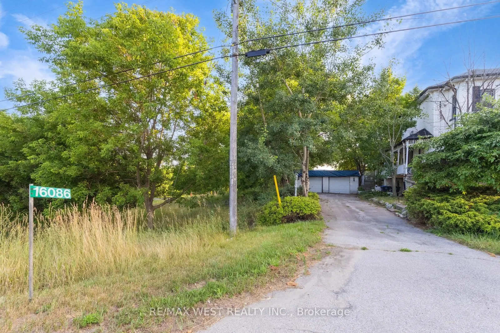 16086 Hurontario Street