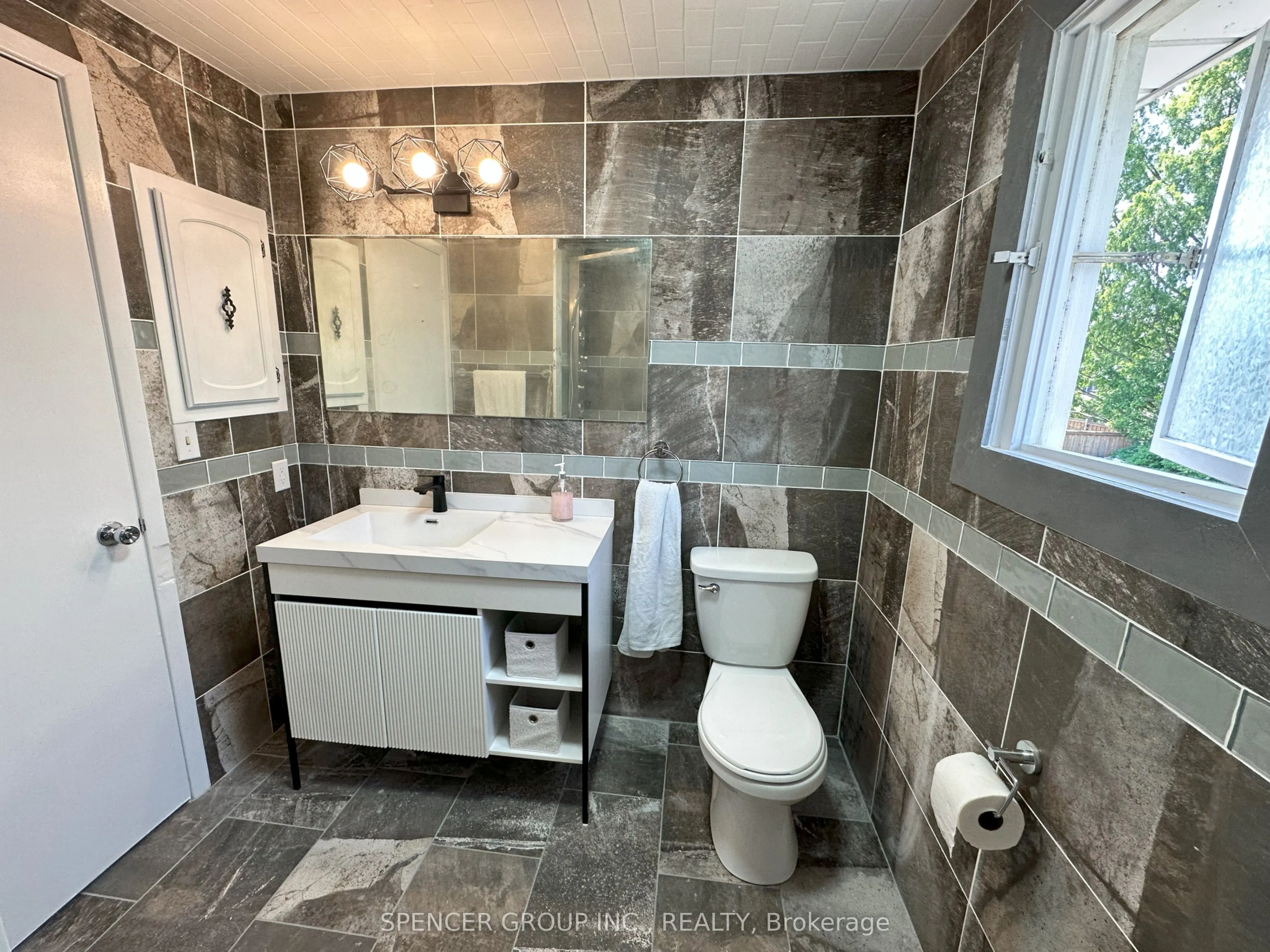571 Minette Circle