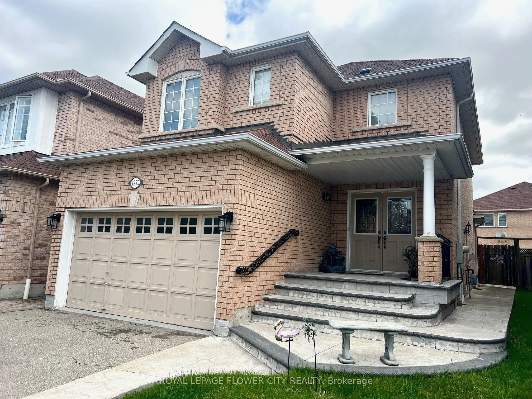 7279 Village Walk