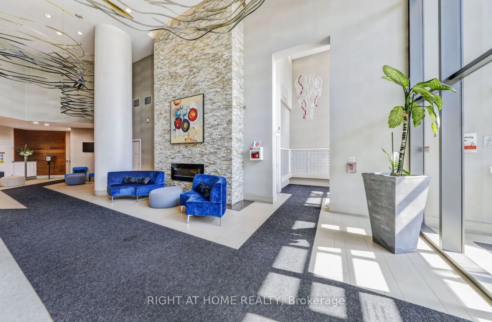 2230 Lakeshore Boulevard W, #2701