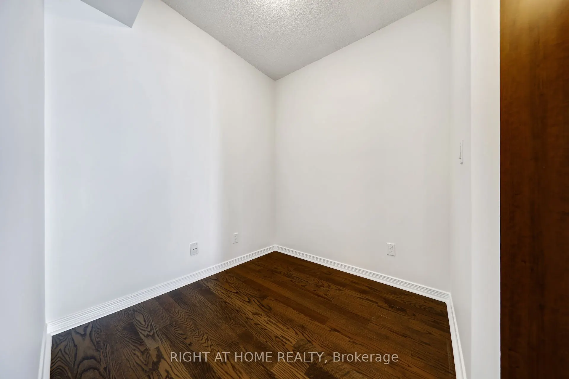 2230 Lakeshore Boulevard W, #2701