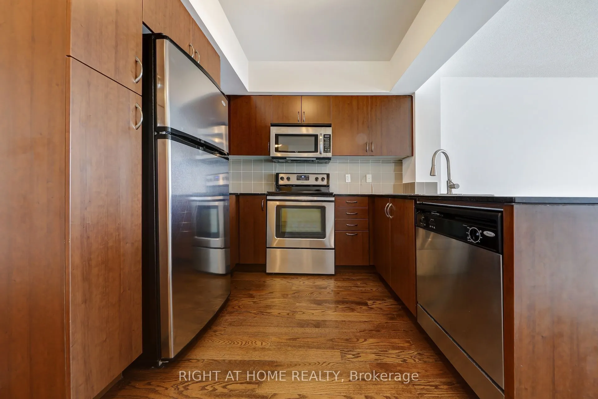 2230 Lakeshore Boulevard W, #2701