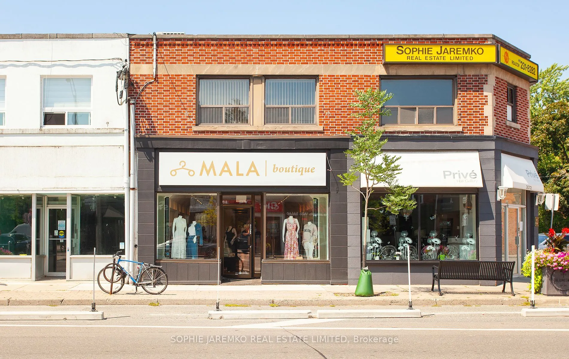3074 Bloor Street W