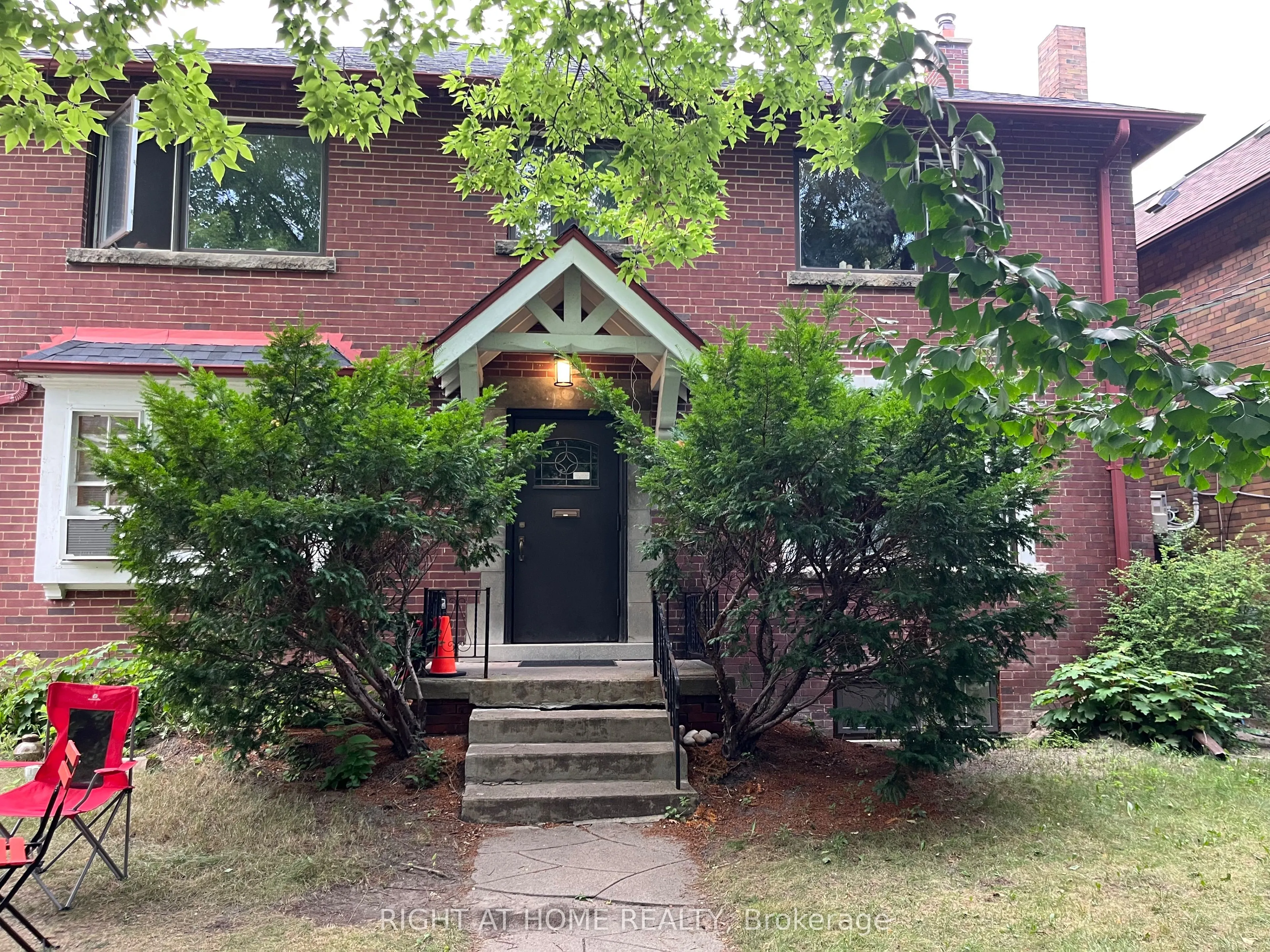 11 Rivercrest Road