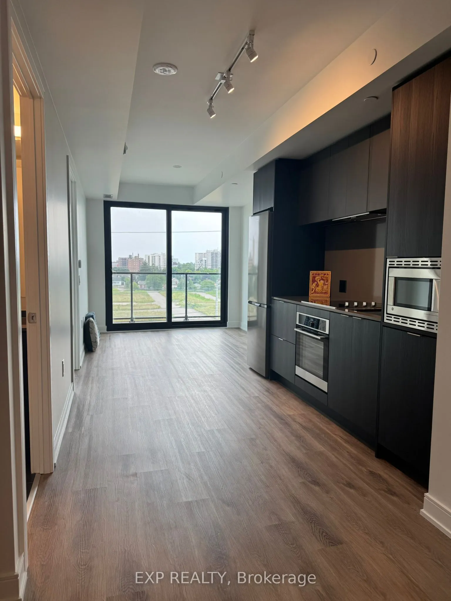 3009 Novar Road, #408