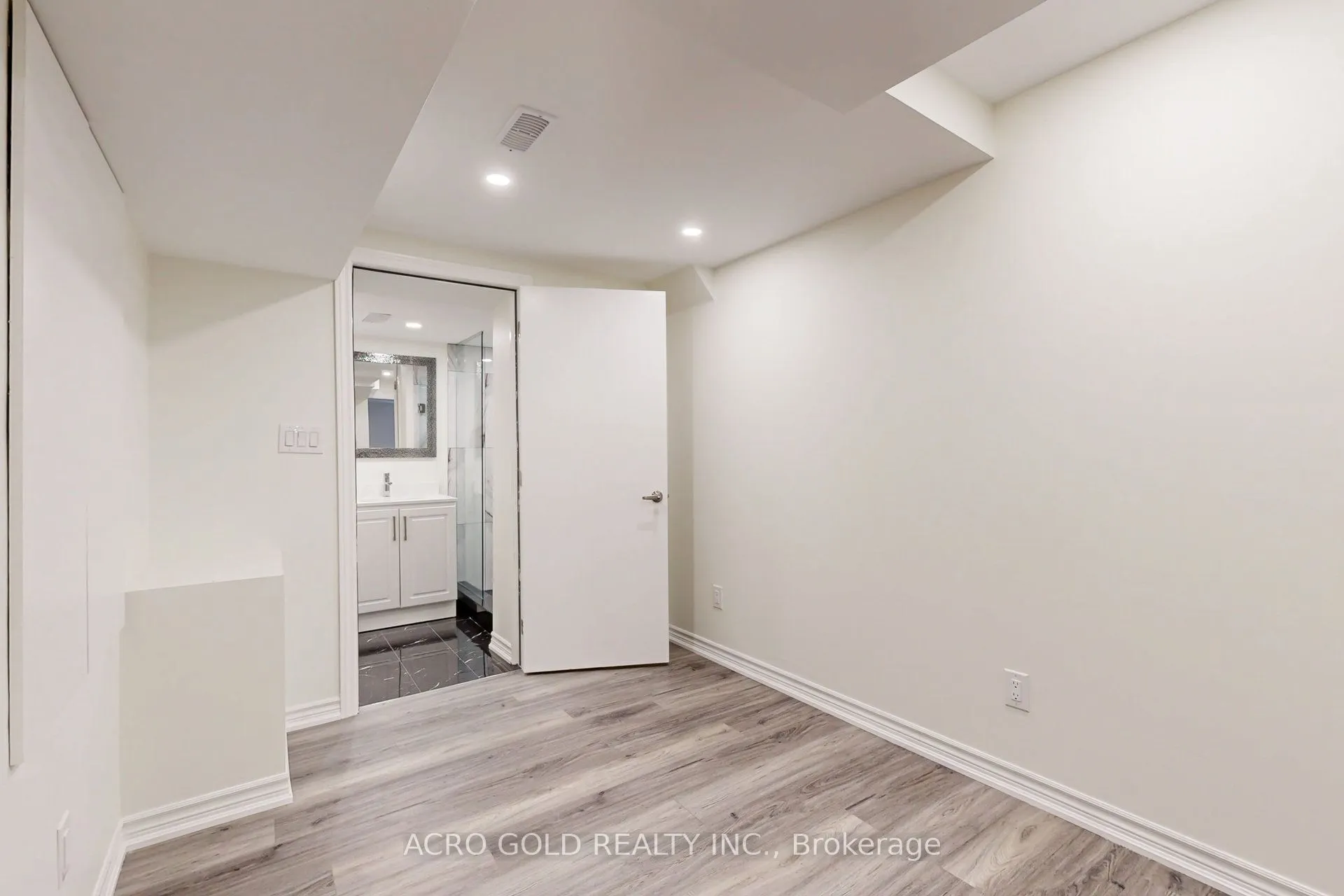 4681 Ray Lane