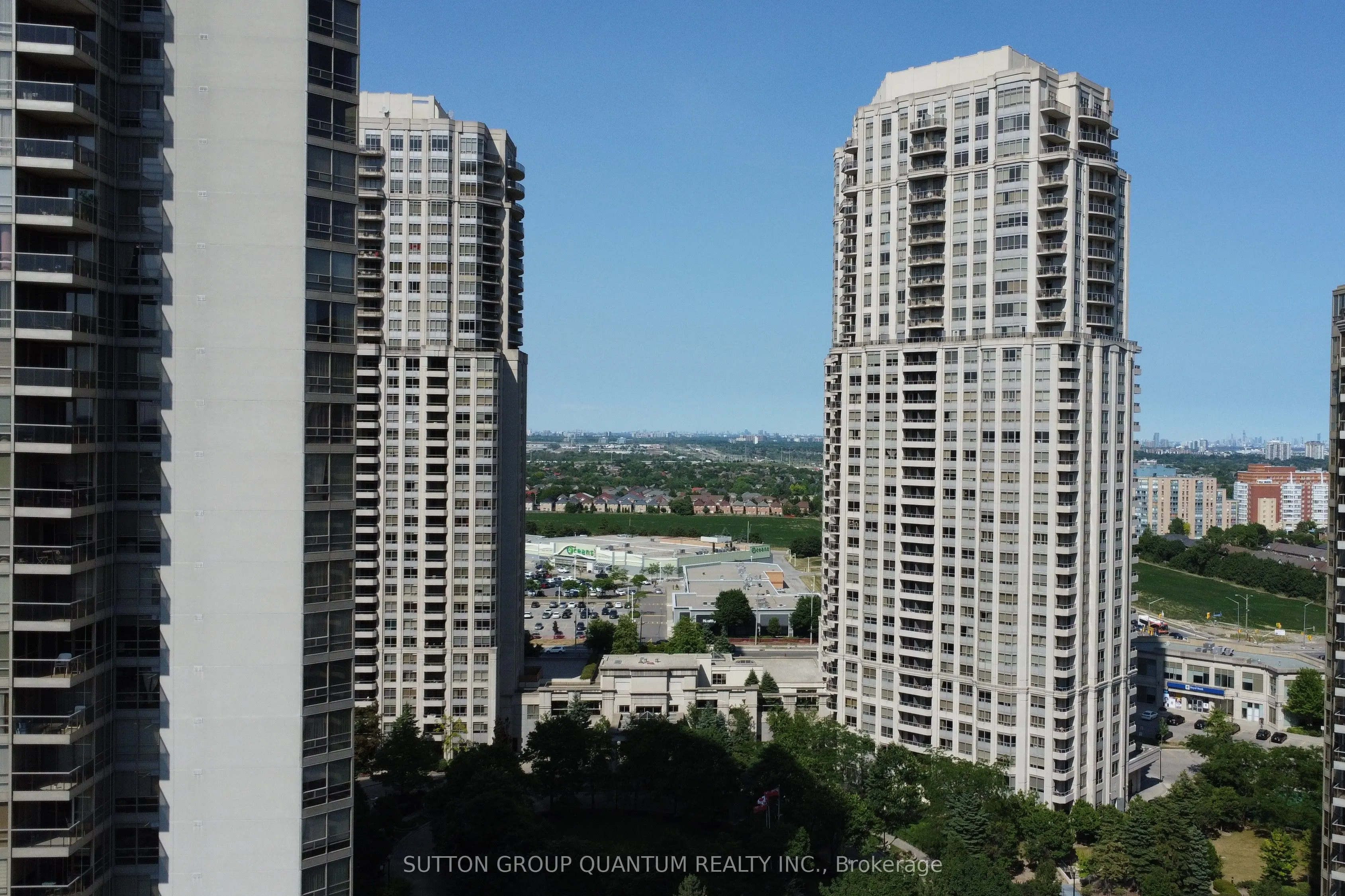 25 Kingsbridge Garden Circle, #716