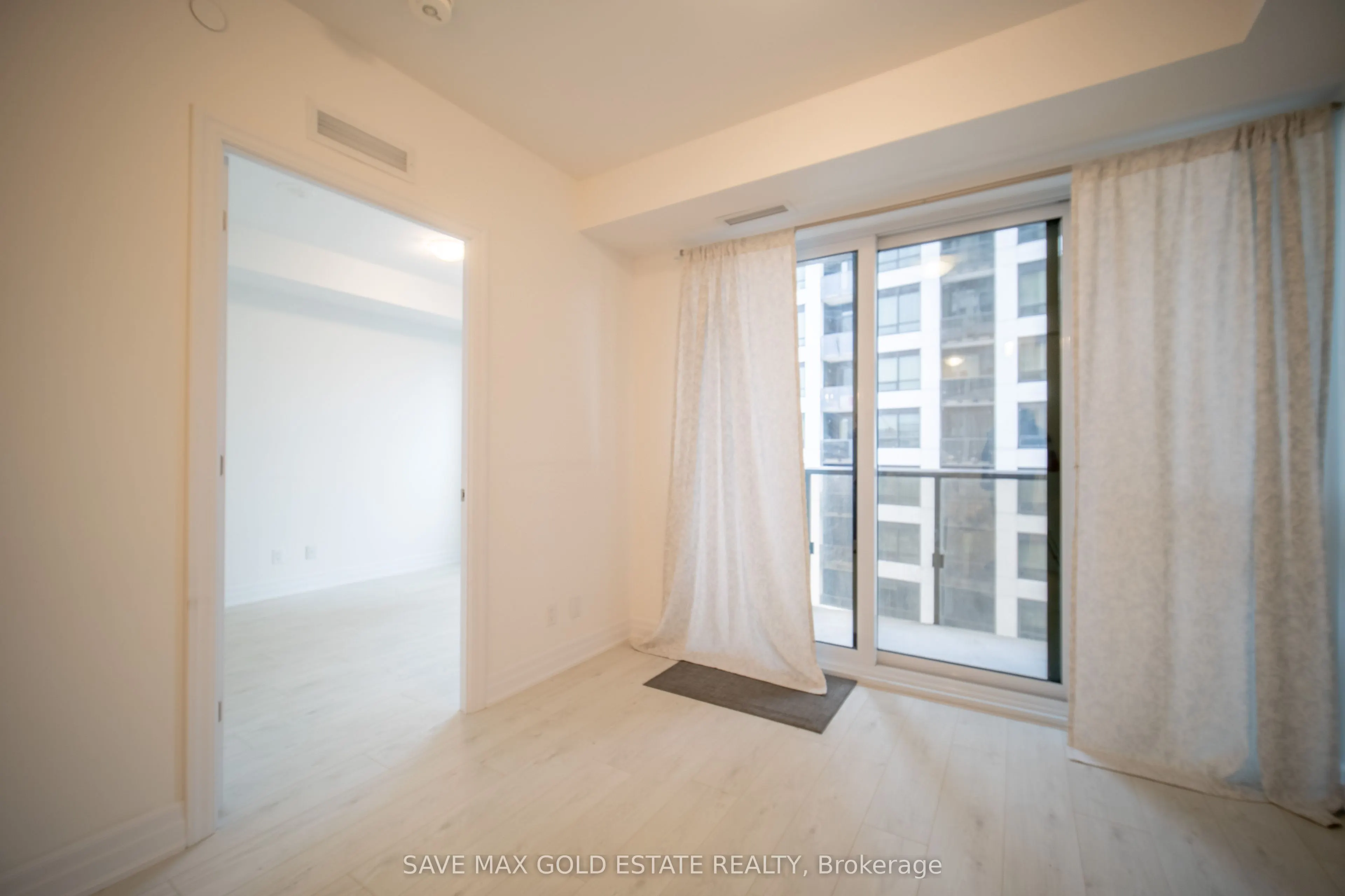 30 Elm Drive W, #809