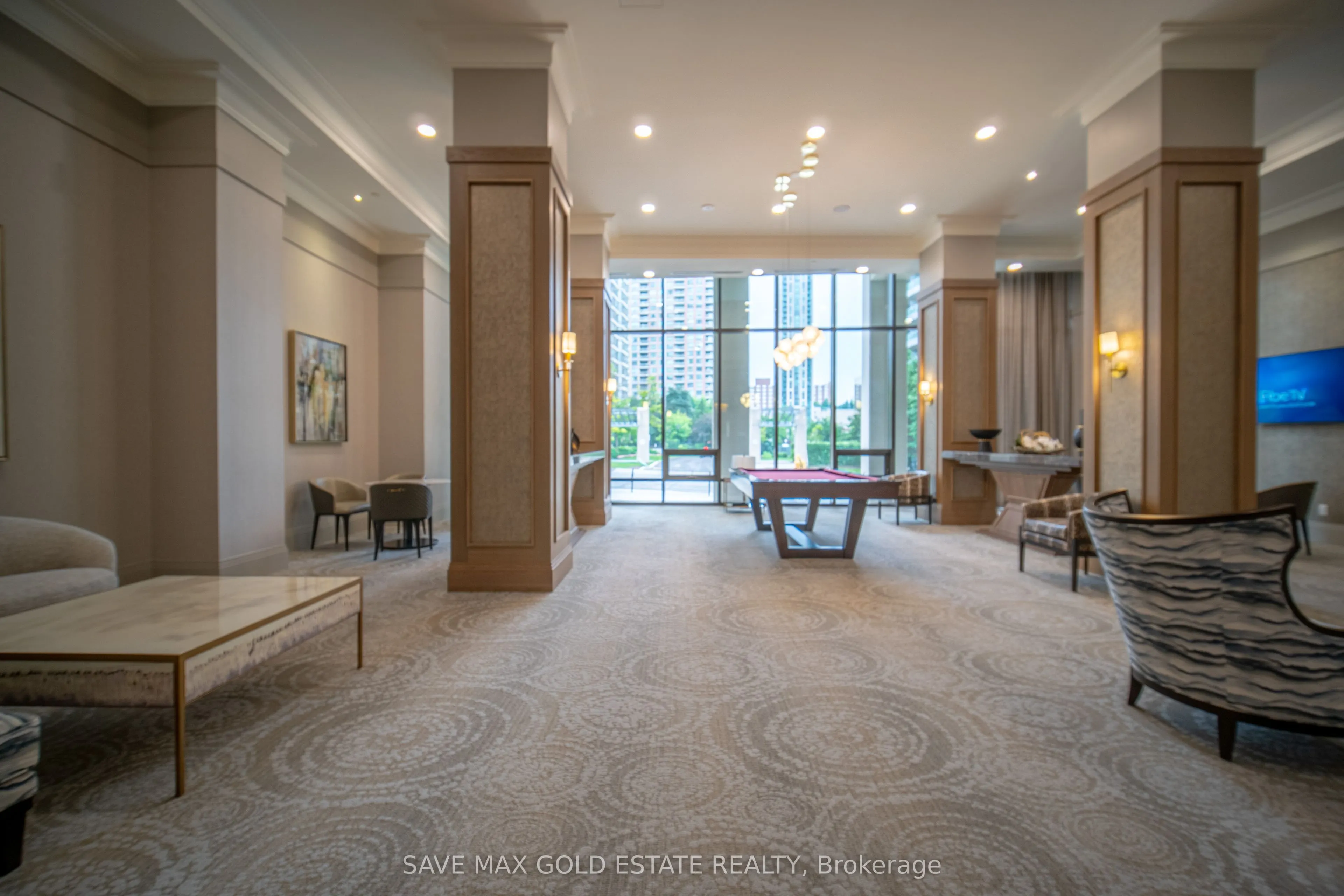 30 Elm Drive W, #809