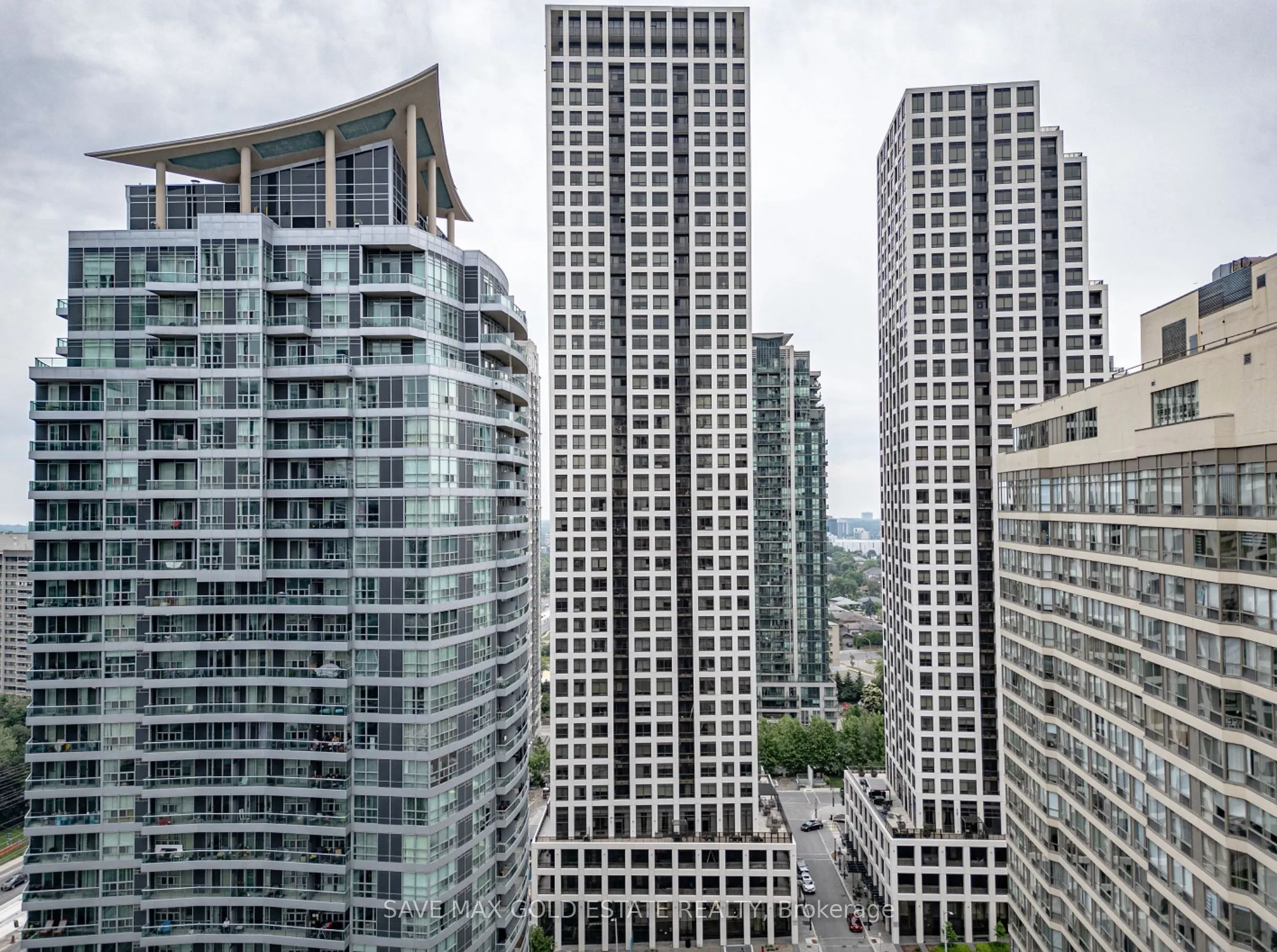 30 Elm Drive W, #809