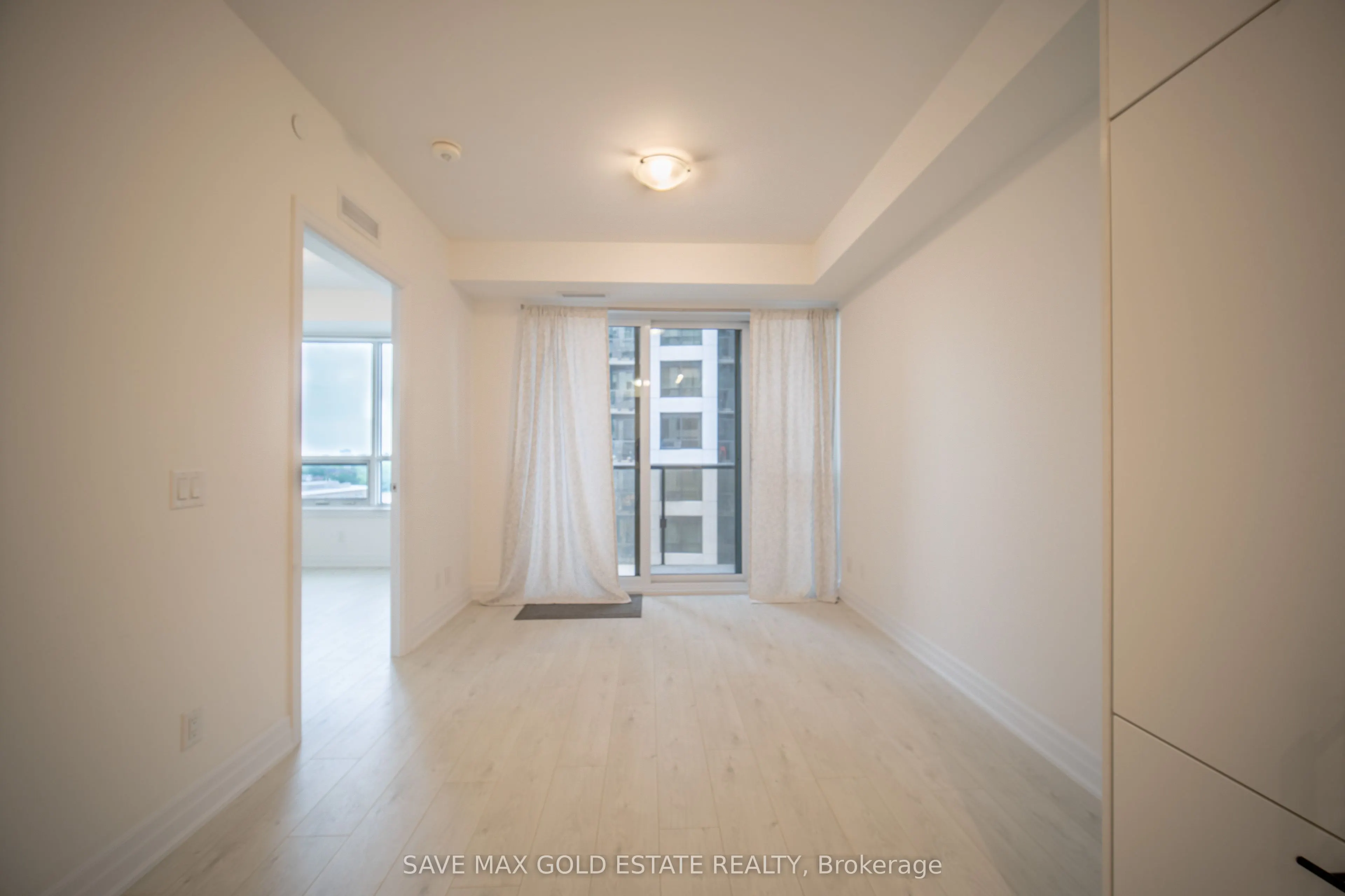 30 Elm Drive W, #809
