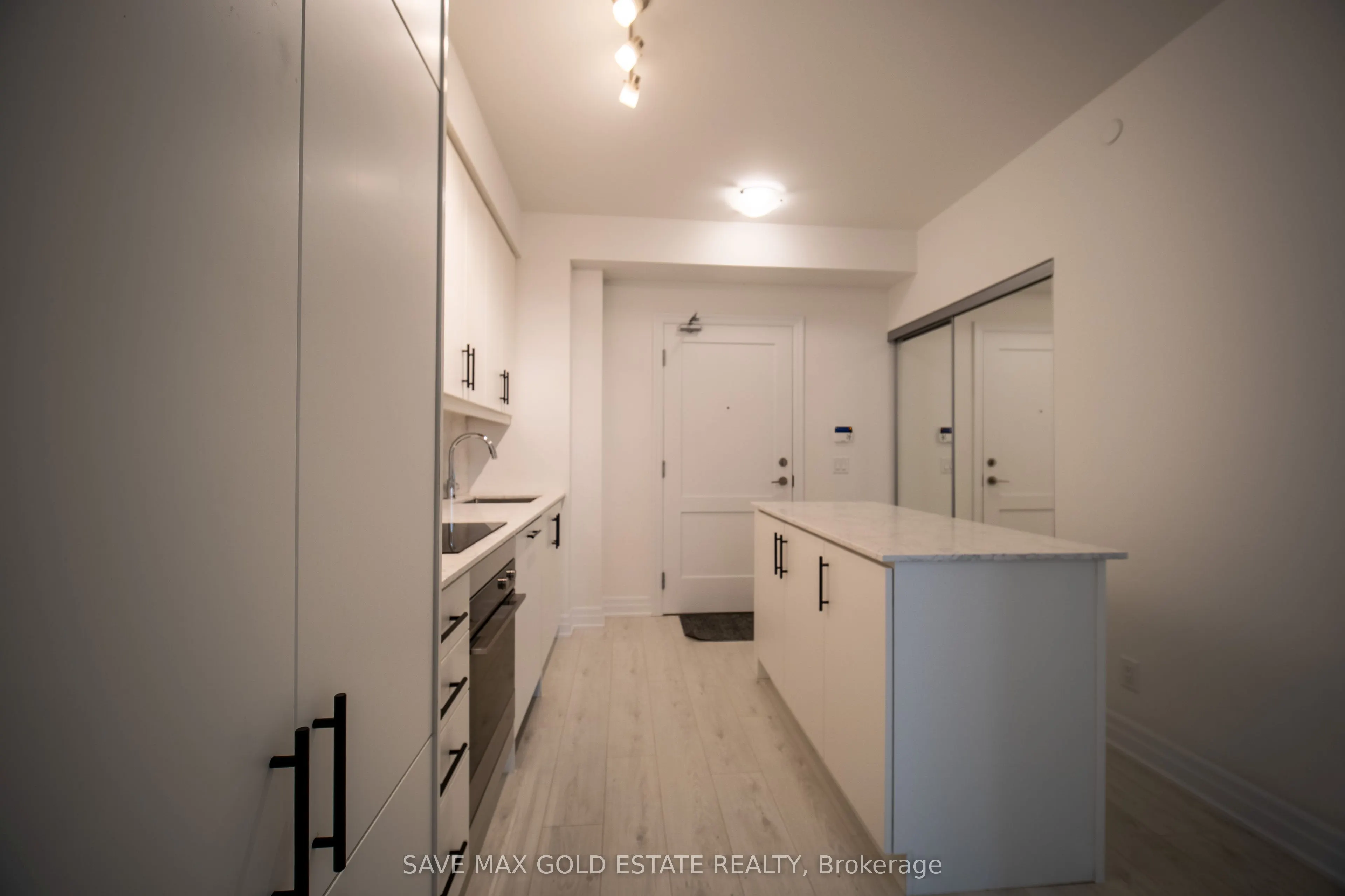 30 Elm Drive W, #809