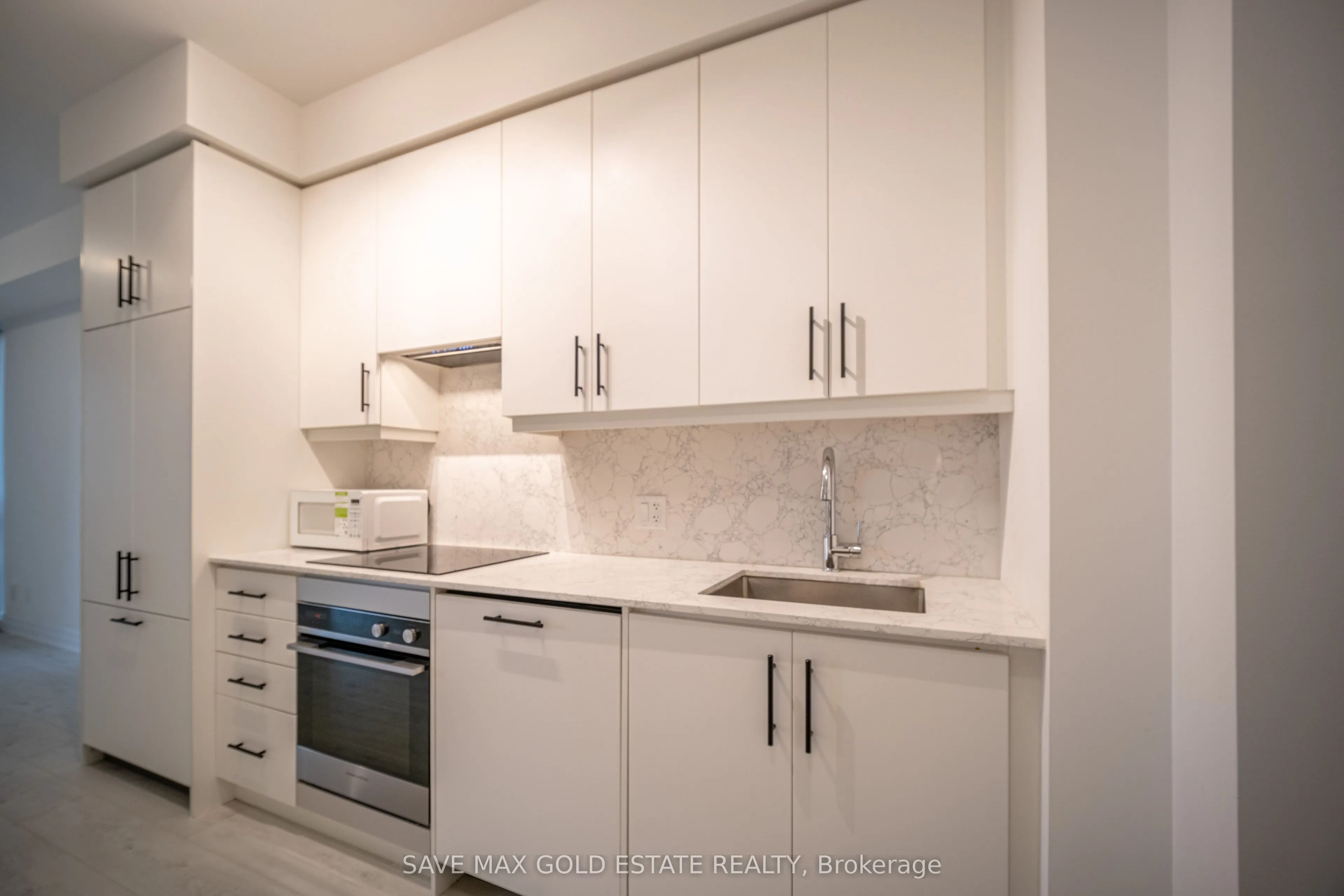30 Elm Drive W, #809