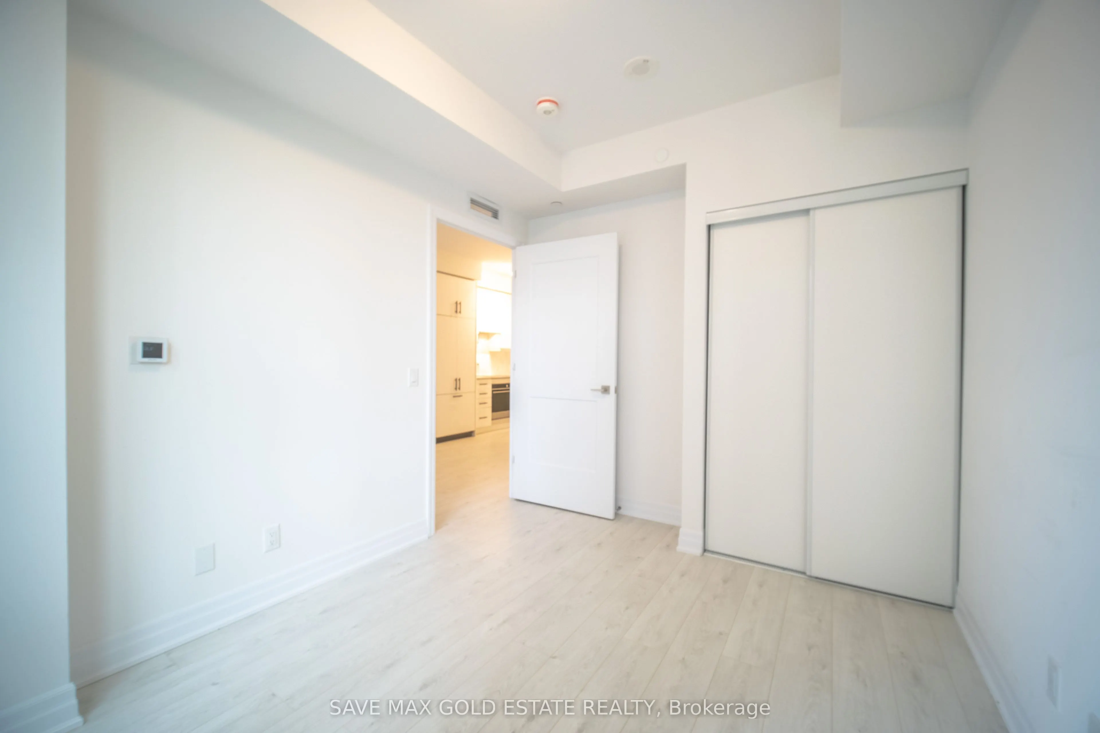 30 Elm Drive W, #809