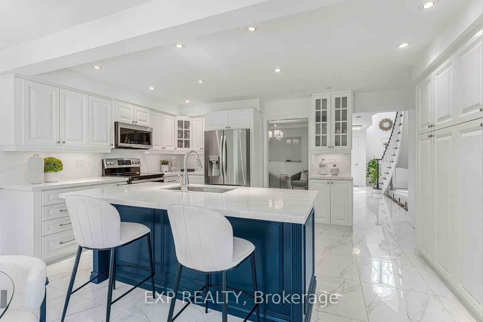 2816 Rosewood Lane