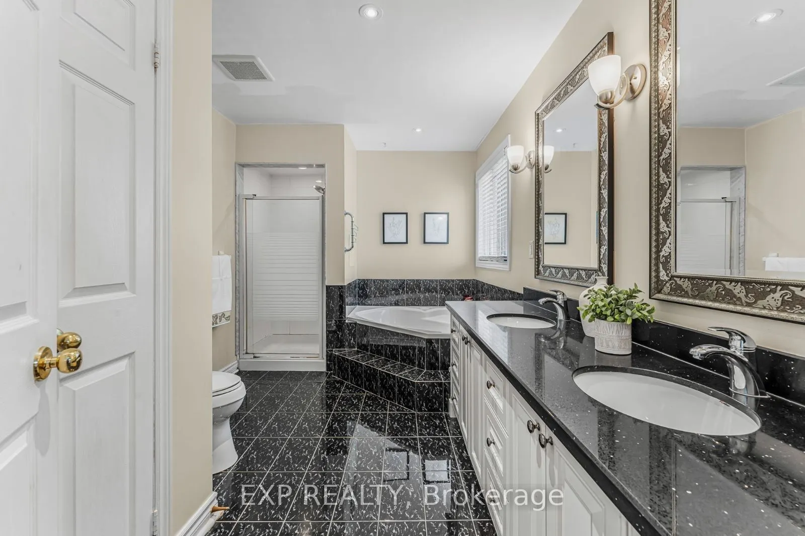 2816 Rosewood Lane