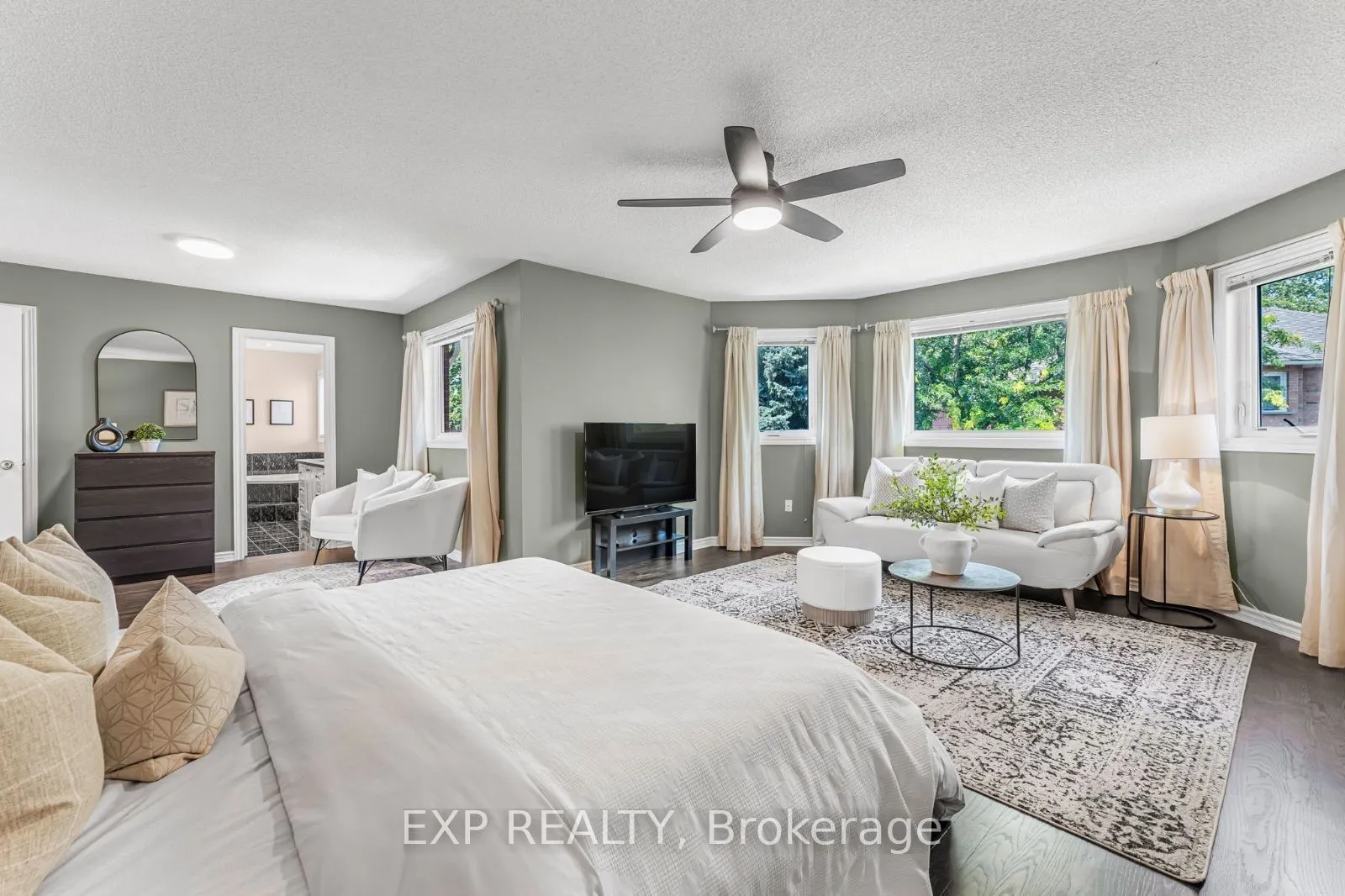 2816 Rosewood Lane