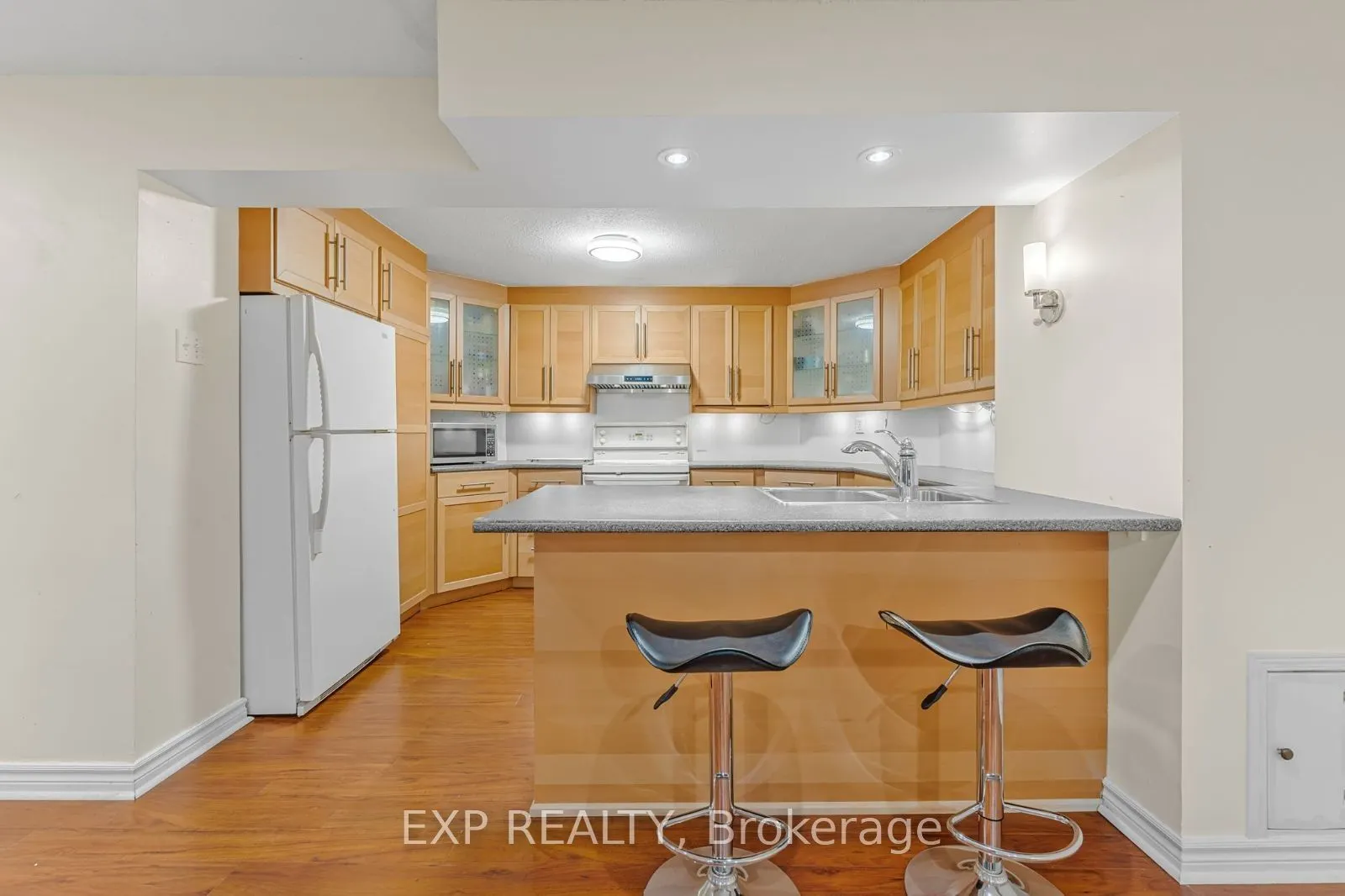 2816 Rosewood Lane