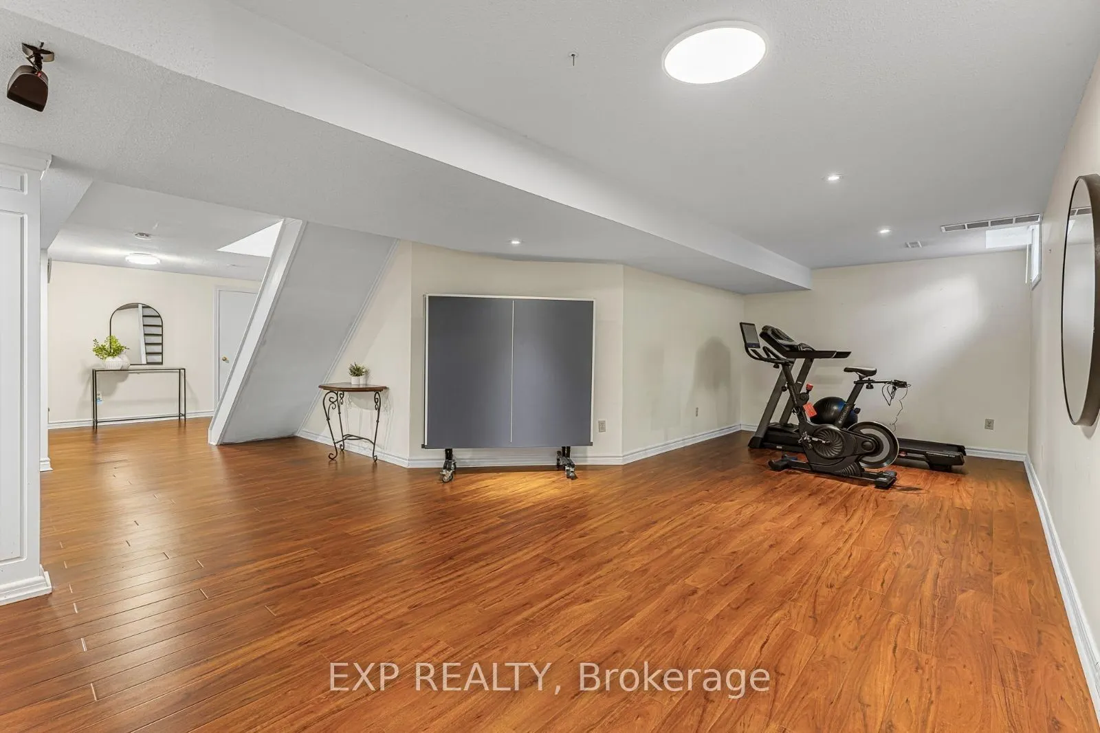 2816 Rosewood Lane