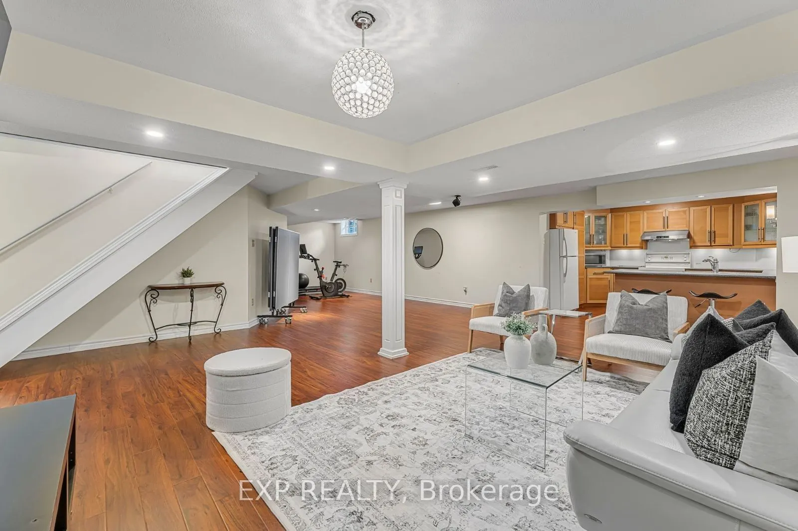 2816 Rosewood Lane