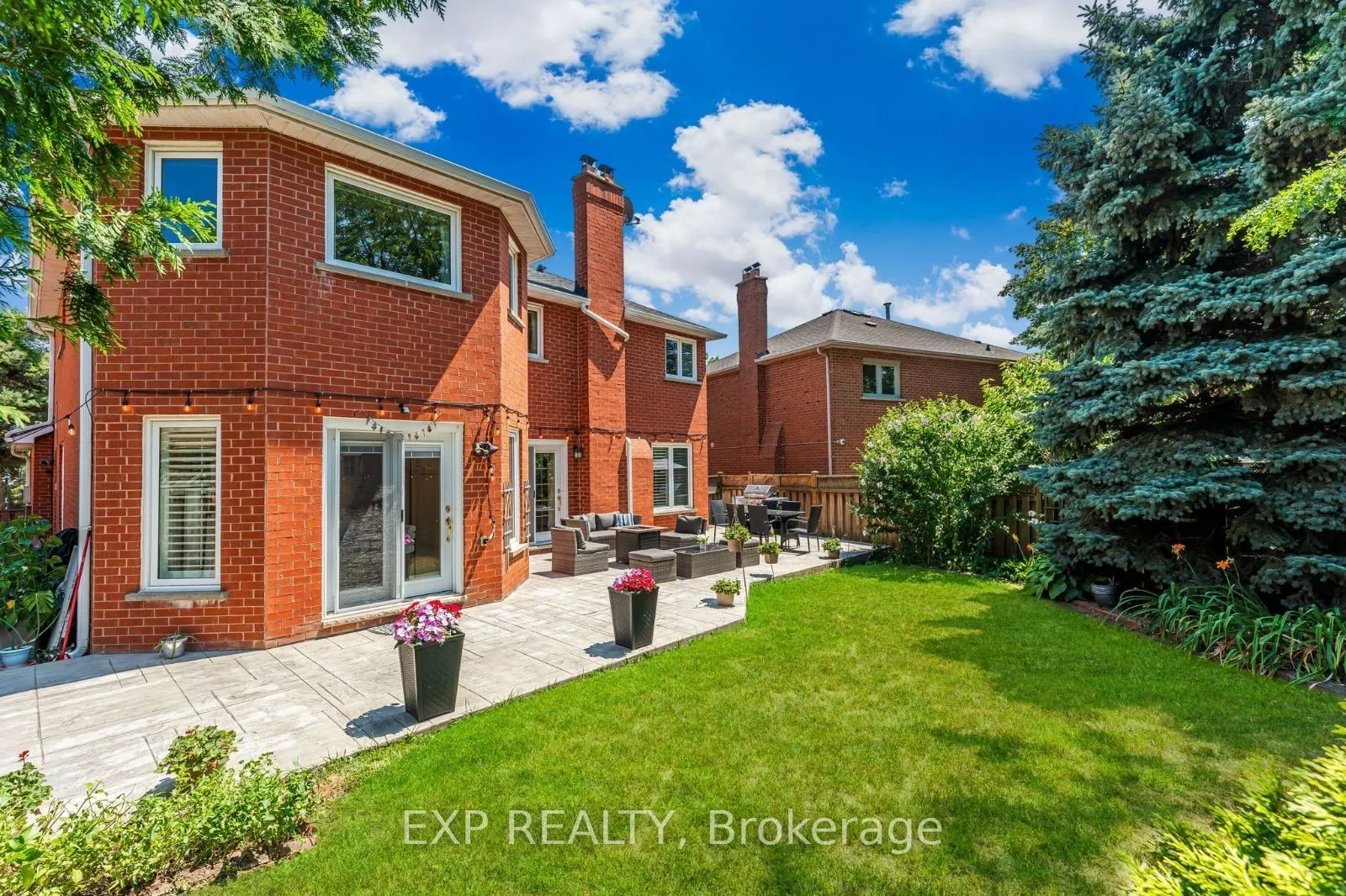 2816 Rosewood Lane