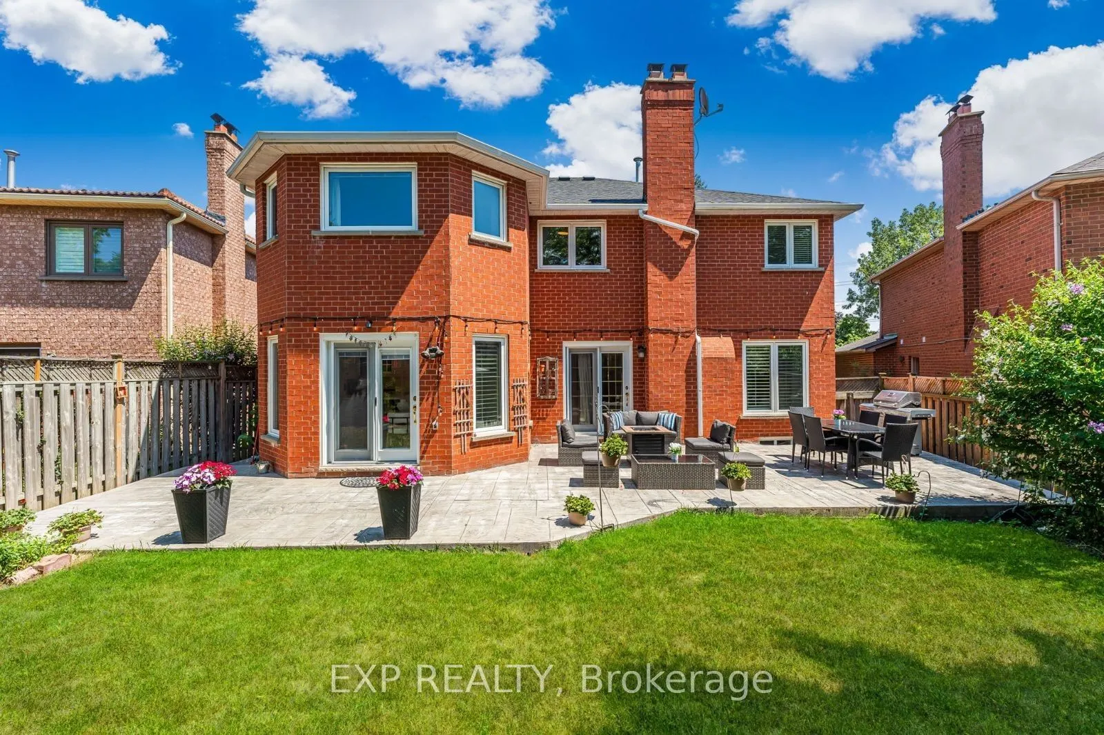 2816 Rosewood Lane