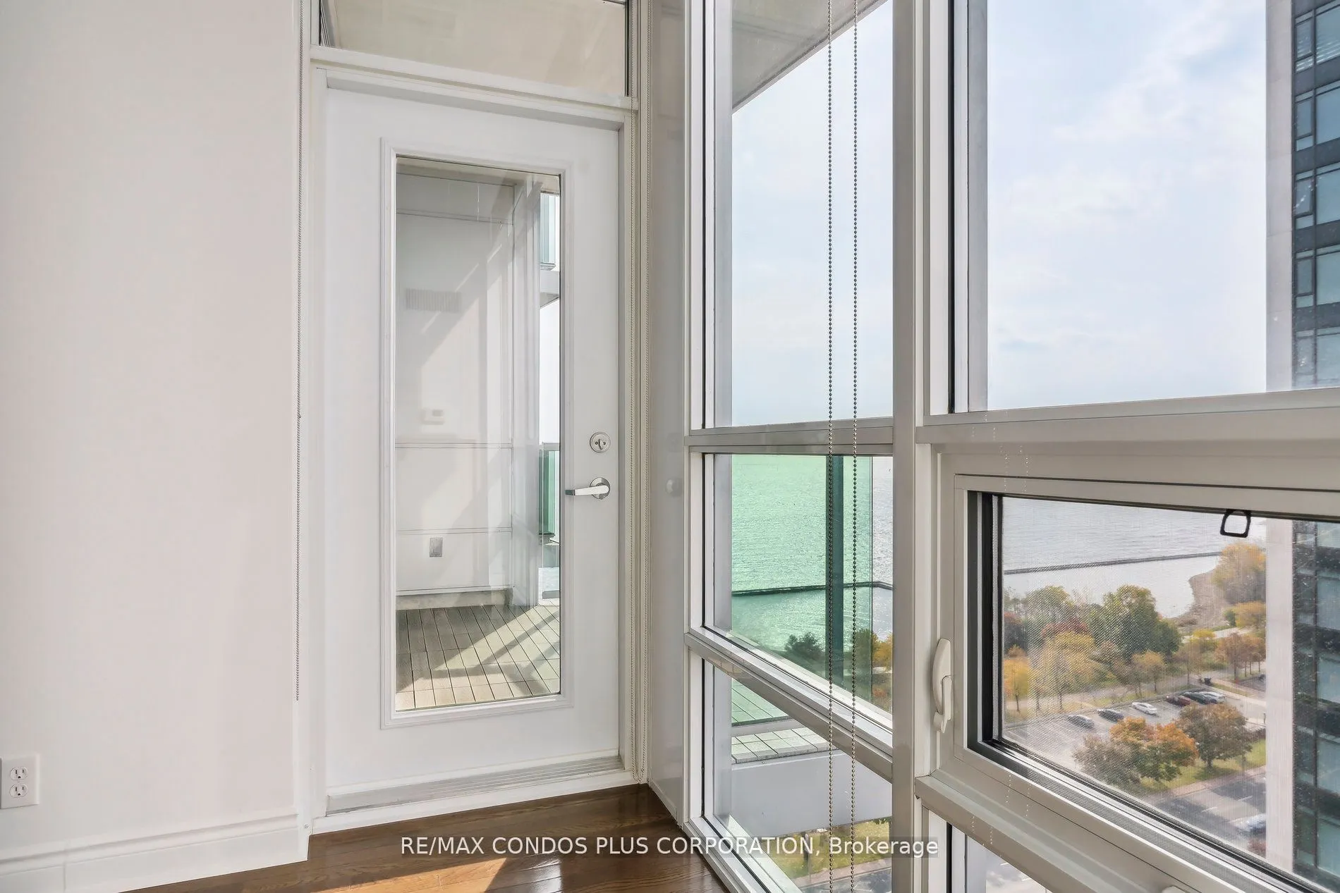 1910 Lake Shore Boulevard W, #LPH01