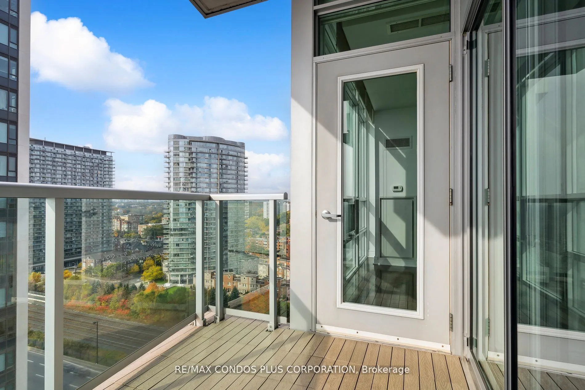 1910 Lake Shore Boulevard W, #LPH01