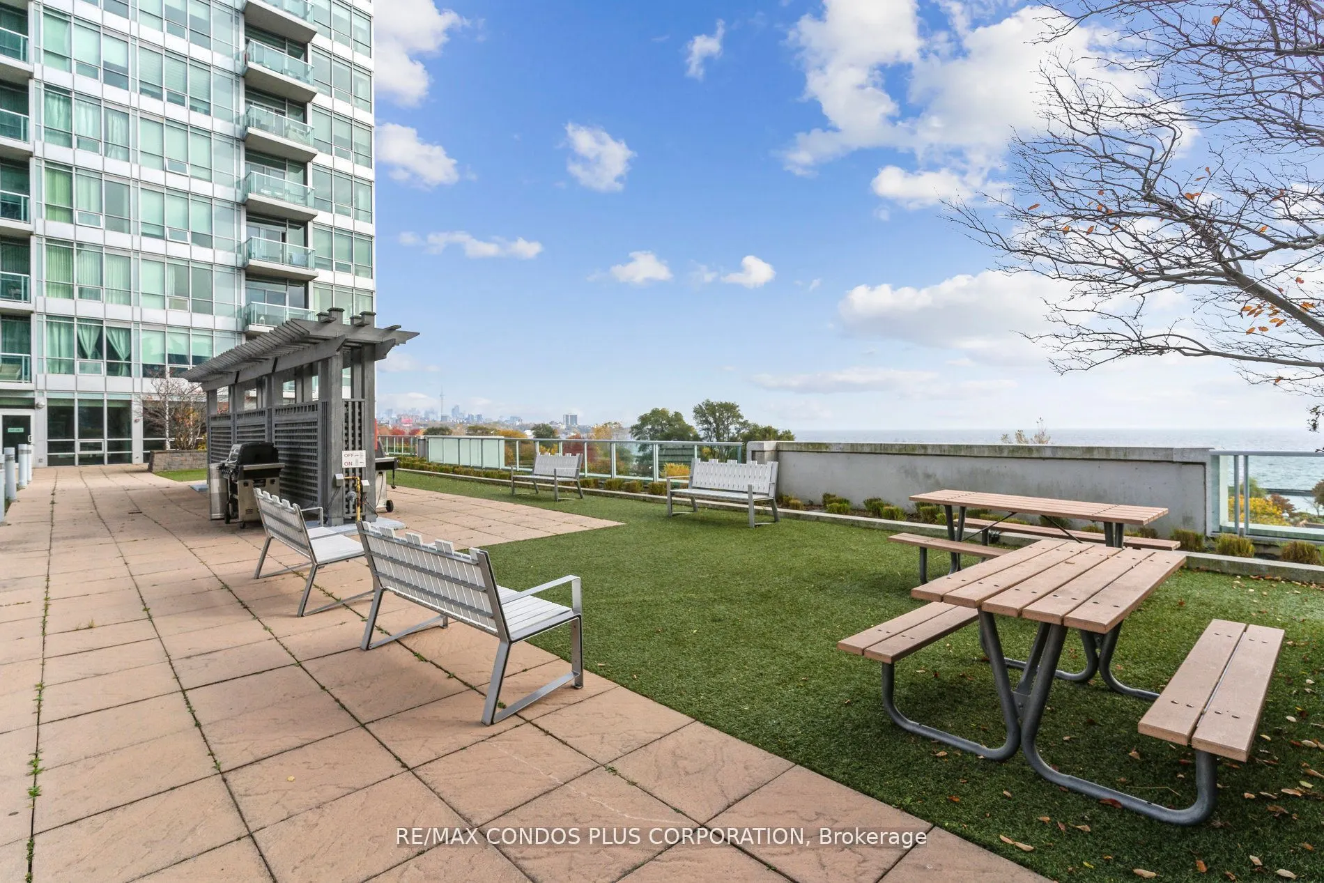 1910 Lake Shore Boulevard W, #LPH01