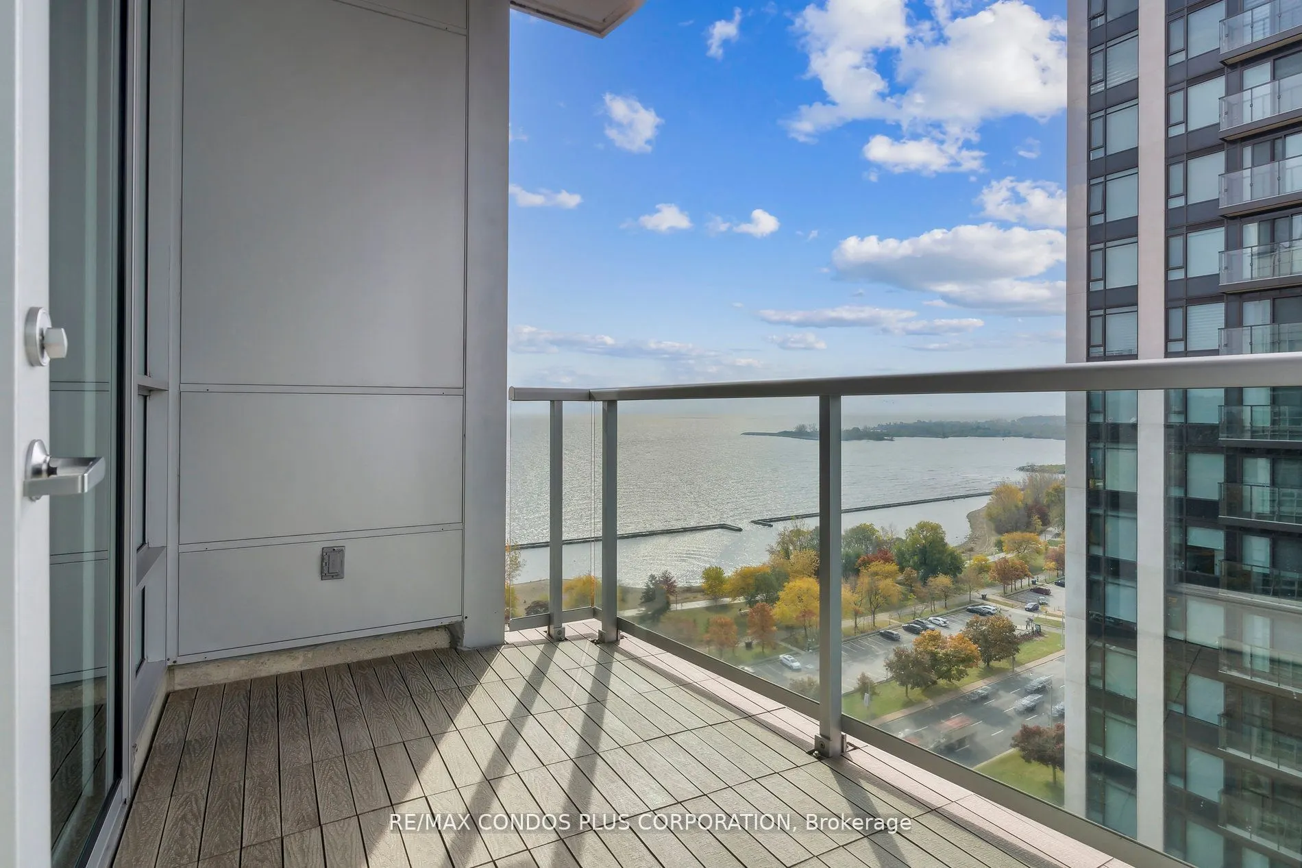 1910 Lake Shore Boulevard W, #LPH01